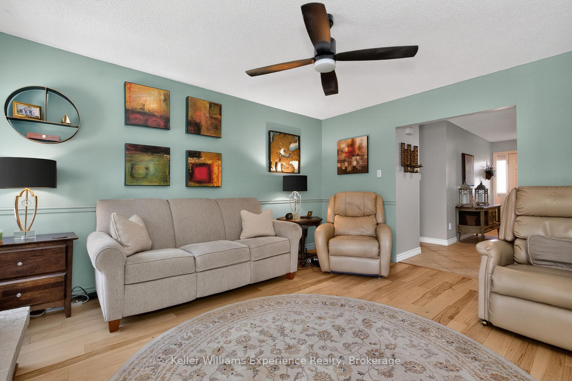 Photo 9 of 933 Playfair Road, Midland — HOMEH