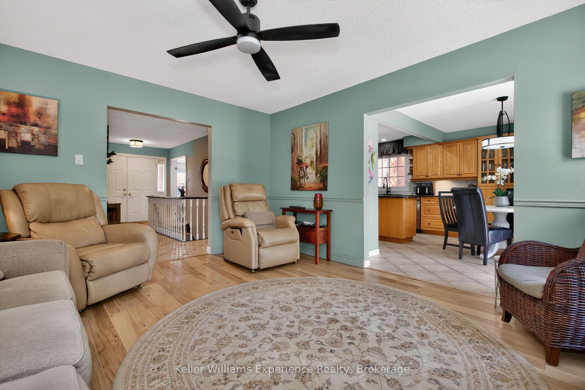 Photo 10 of 933 Playfair Road, Midland — HOMEH