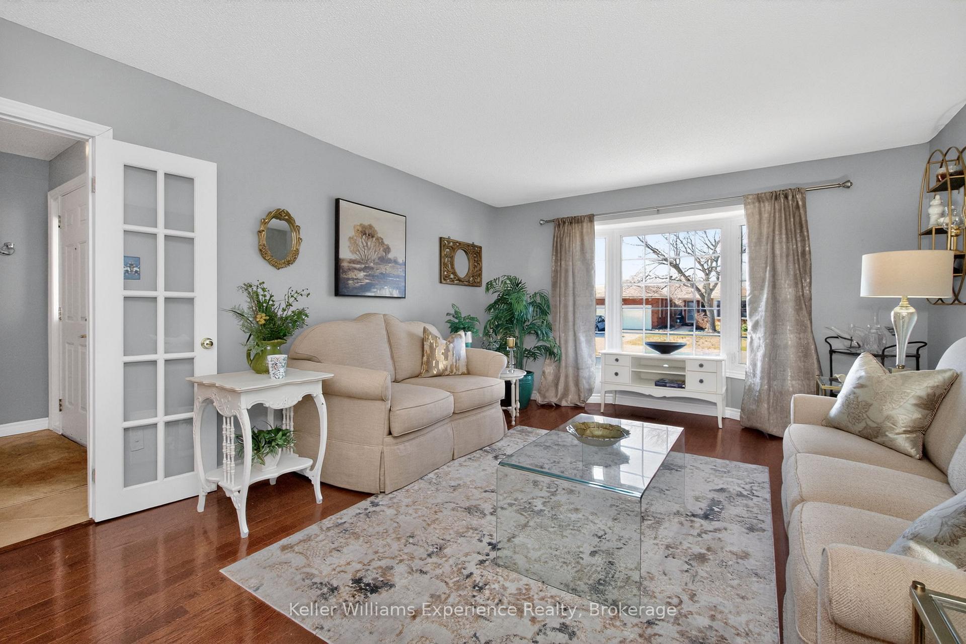 Photo 18 of 933 Playfair Road, Midland — HOMEH