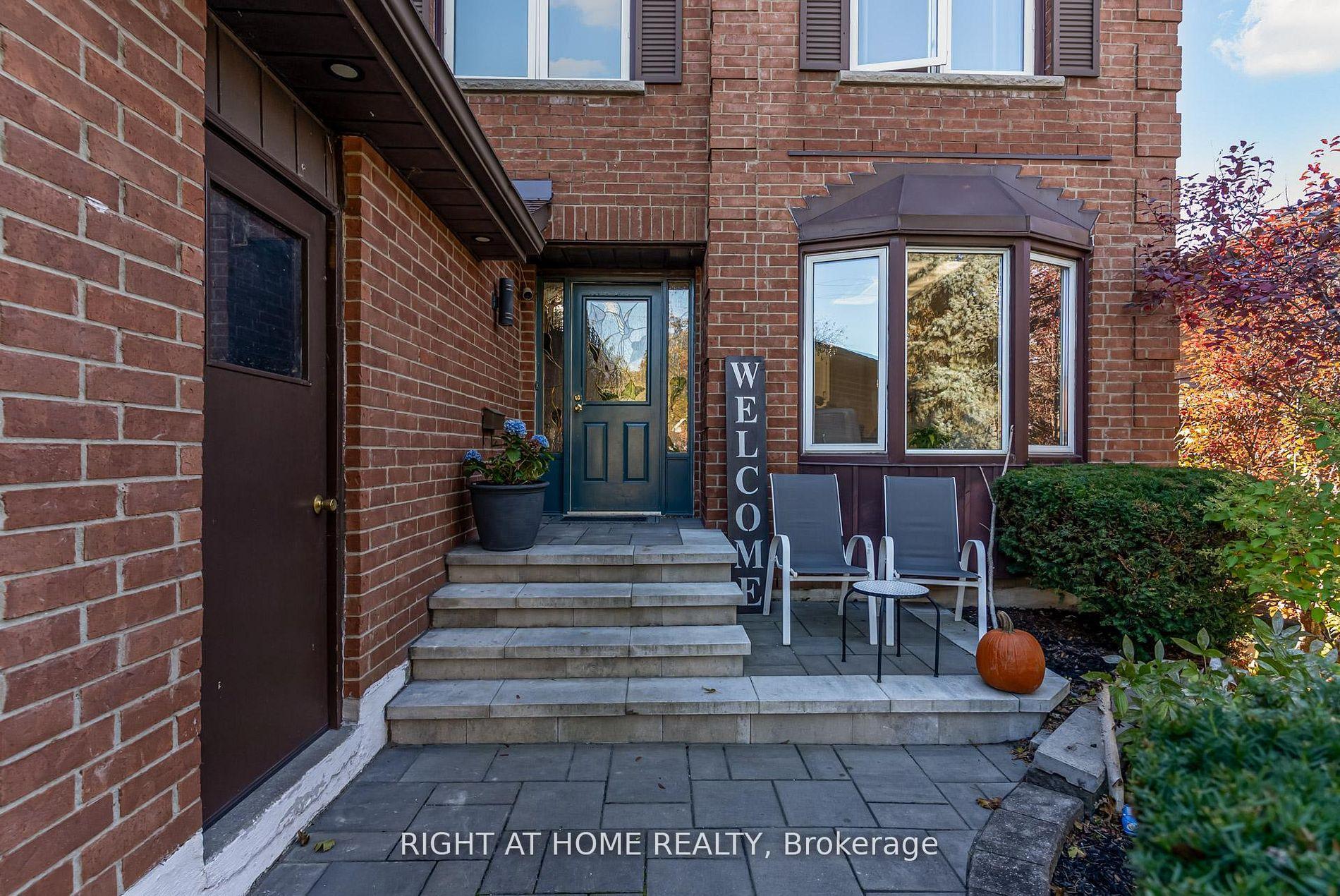Photo 3 of 66 Glen Hill Drive, Whitby, Blue Grass Meadows — HOMEH