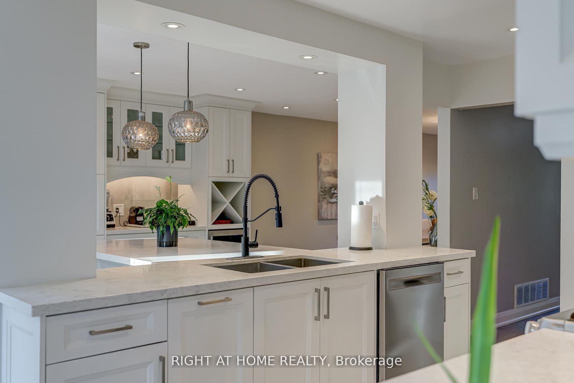 Photo 11 of 66 Glen Hill Drive, Whitby, Blue Grass Meadows — HOMEH