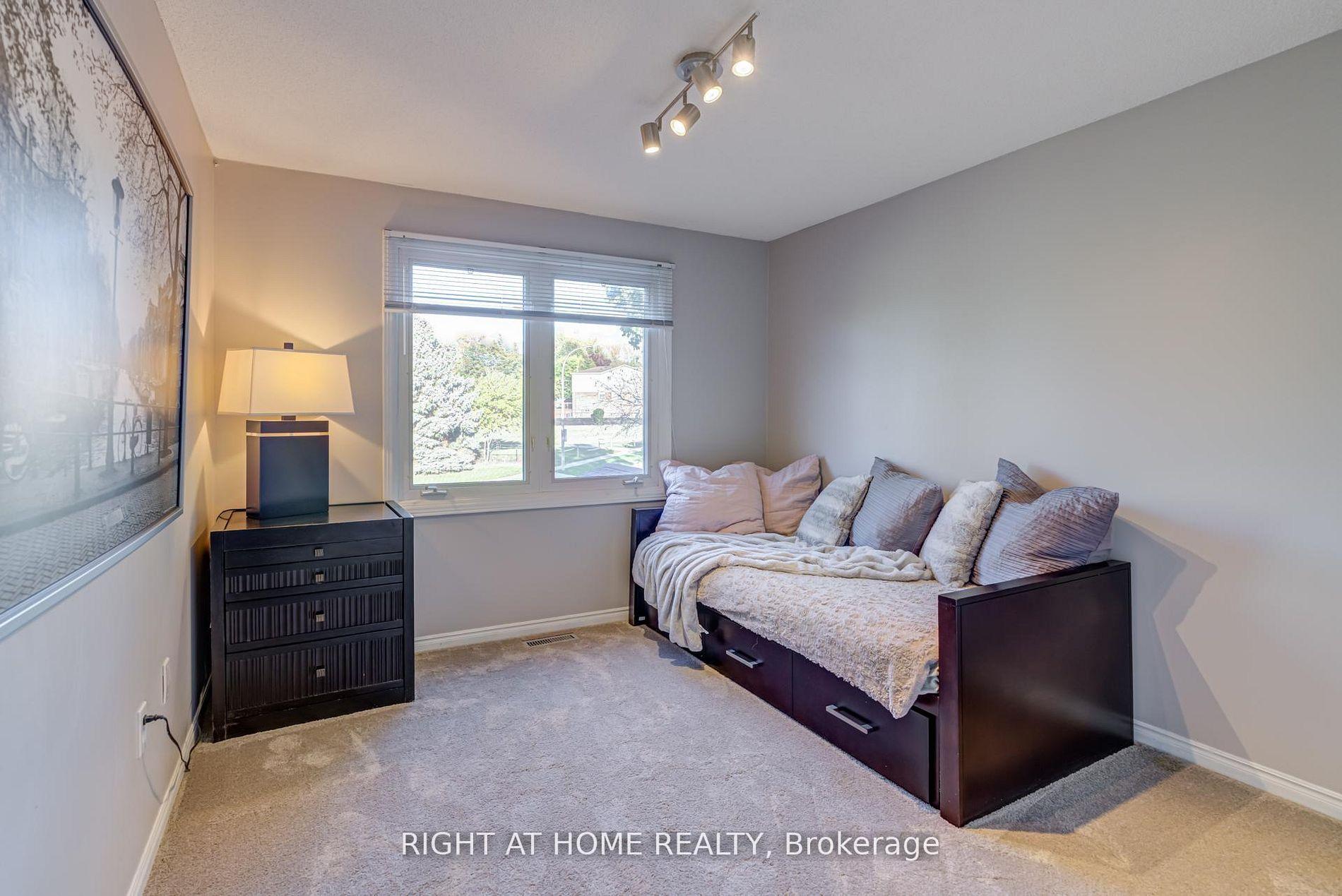 Photo 28 of 66 Glen Hill Drive, Whitby, Blue Grass Meadows — HOMEH