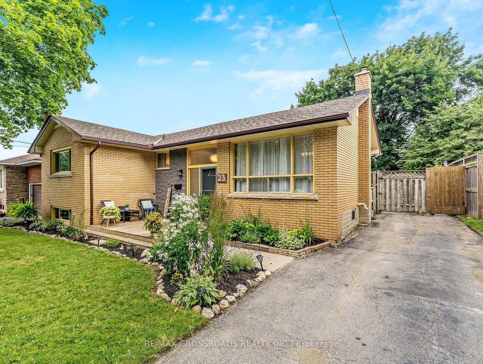 Photo 1 of 23 Strathmere Place, Guelph, Riverside Park — HOMEH