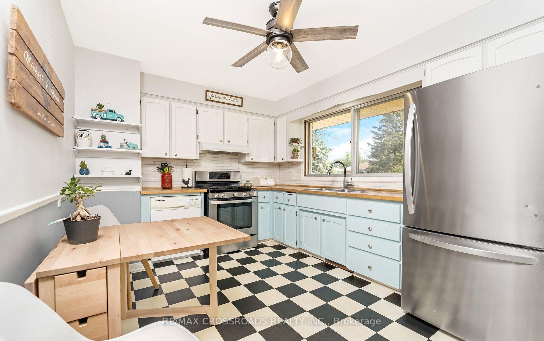 Photo 6 of 23 Strathmere Place, Guelph, Riverside Park — HOMEH