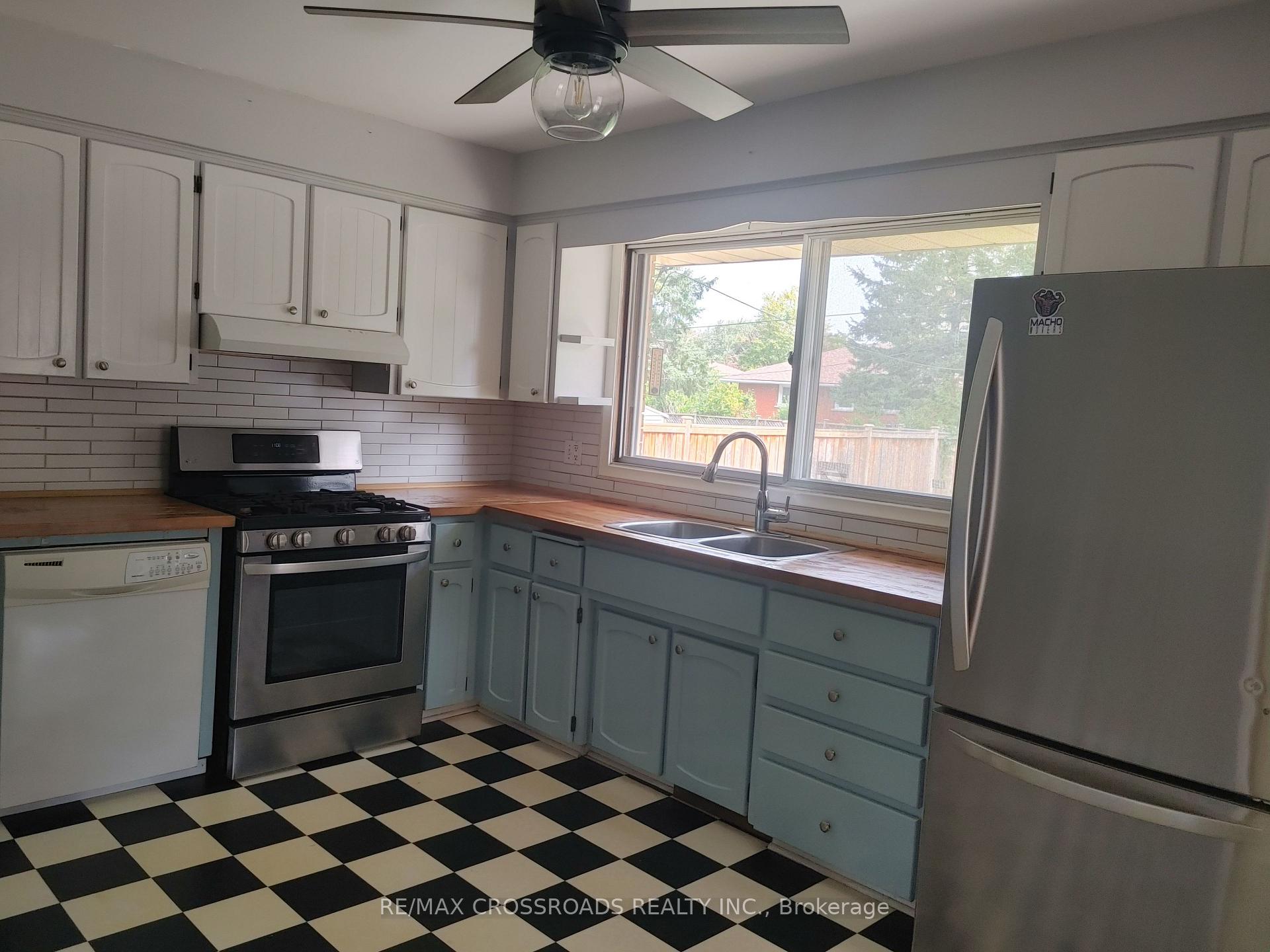 Photo 7 of 23 Strathmere Place, Guelph, Riverside Park — HOMEH