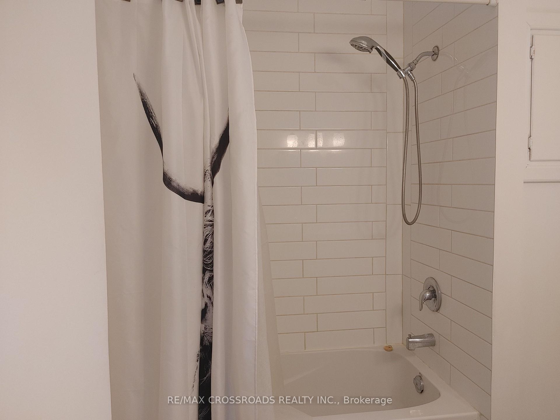 Photo 11 of 23 Strathmere Place, Guelph, Riverside Park — HOMEH