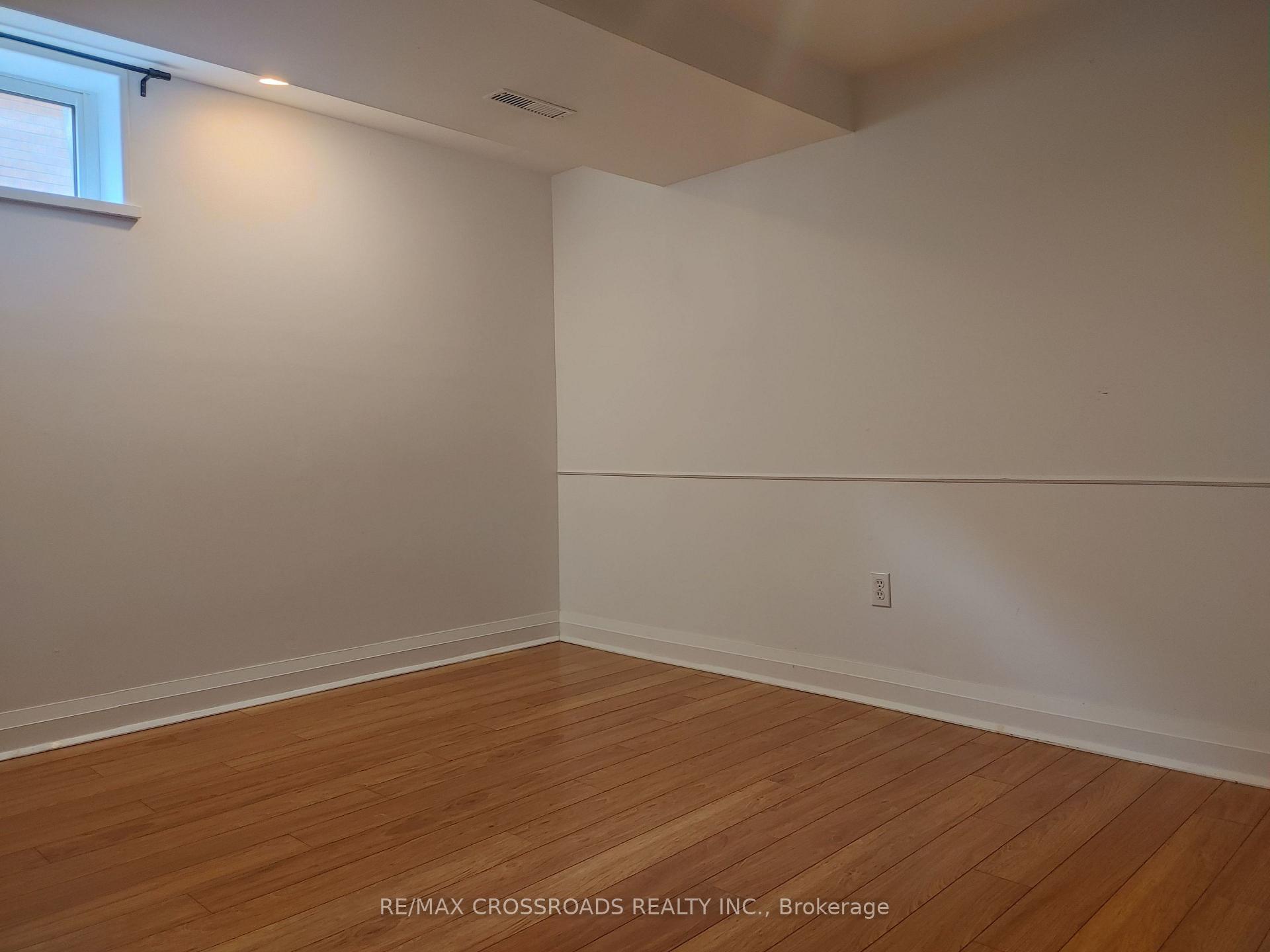Photo 15 of 23 Strathmere Place, Guelph, Riverside Park — HOMEH