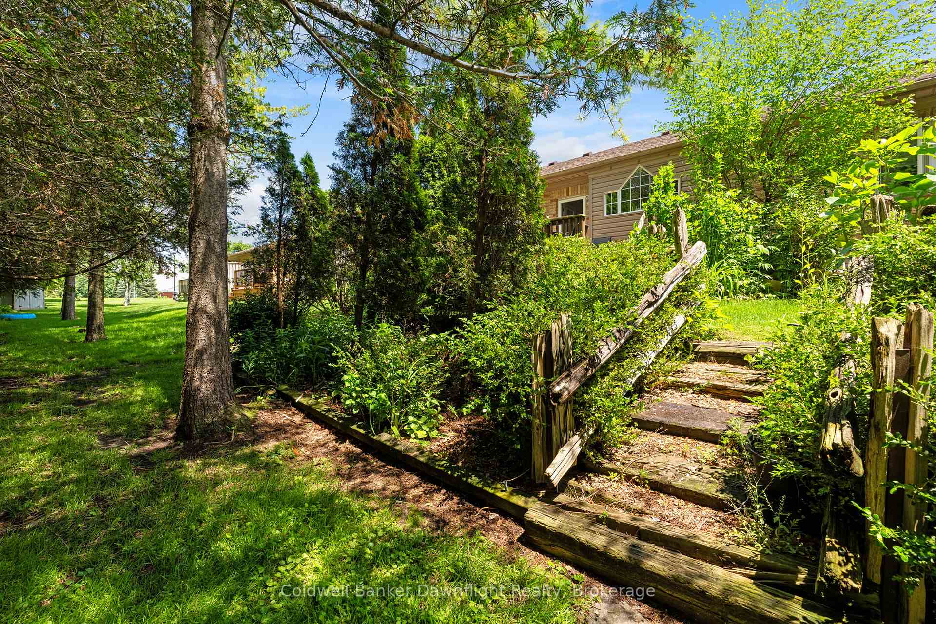 Photo 36 of 7 Brookside Place, South Huron, Exeter — HOMEH