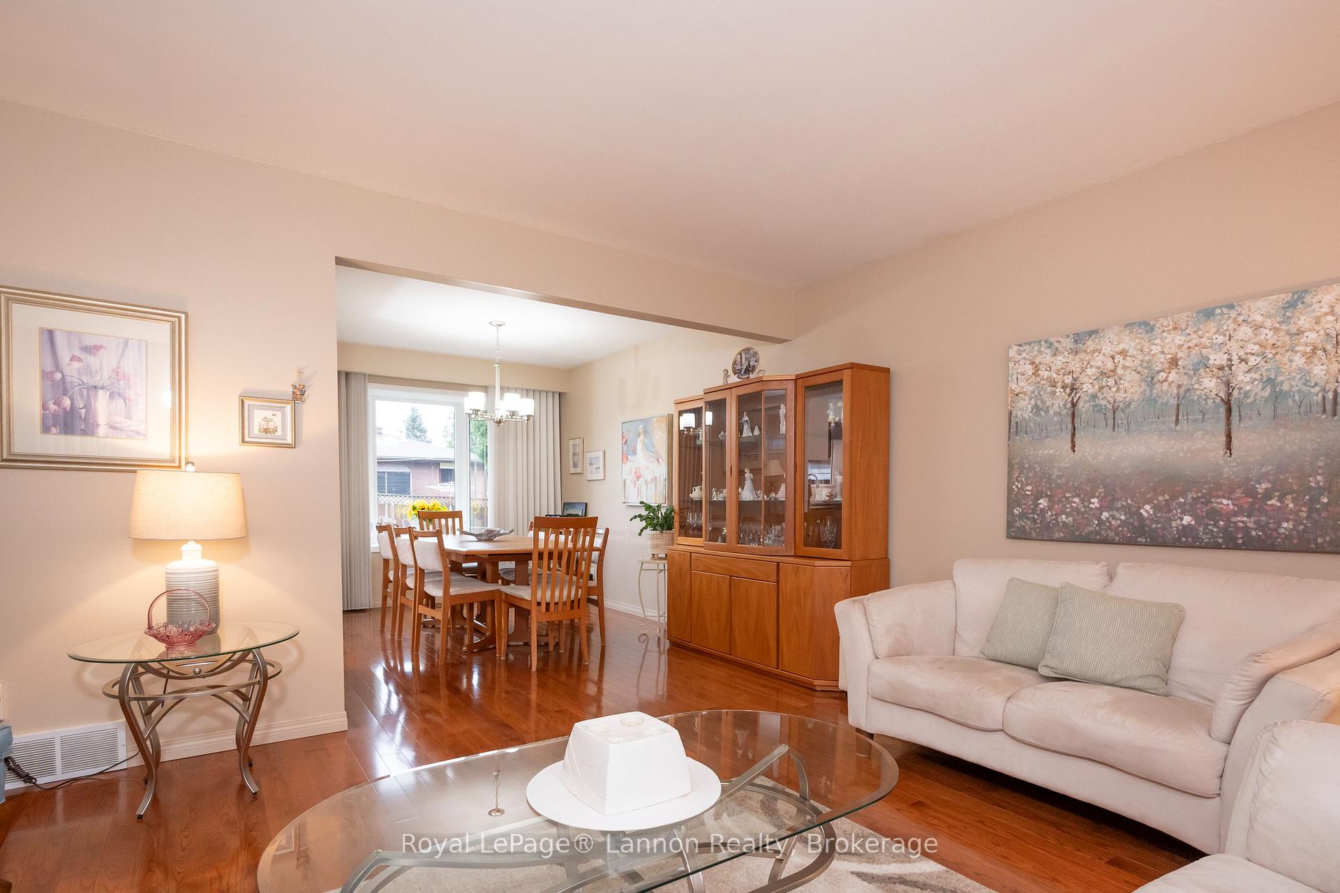 Photo 5 of 404 Riverview Drive, Thunder Bay, Edgewater Park — HOMEH