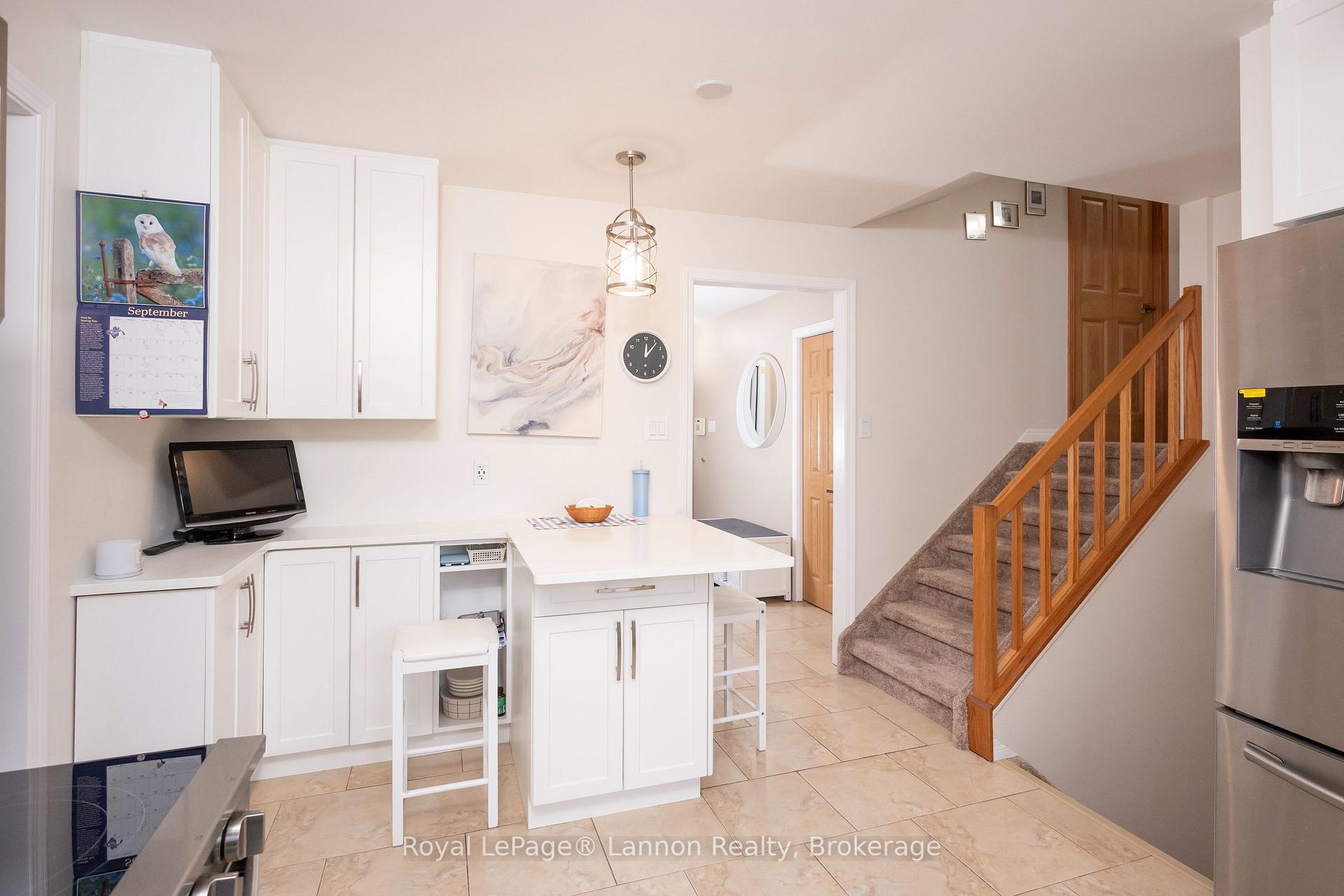 Photo 7 of 404 Riverview Drive, Thunder Bay, Edgewater Park — HOMEH