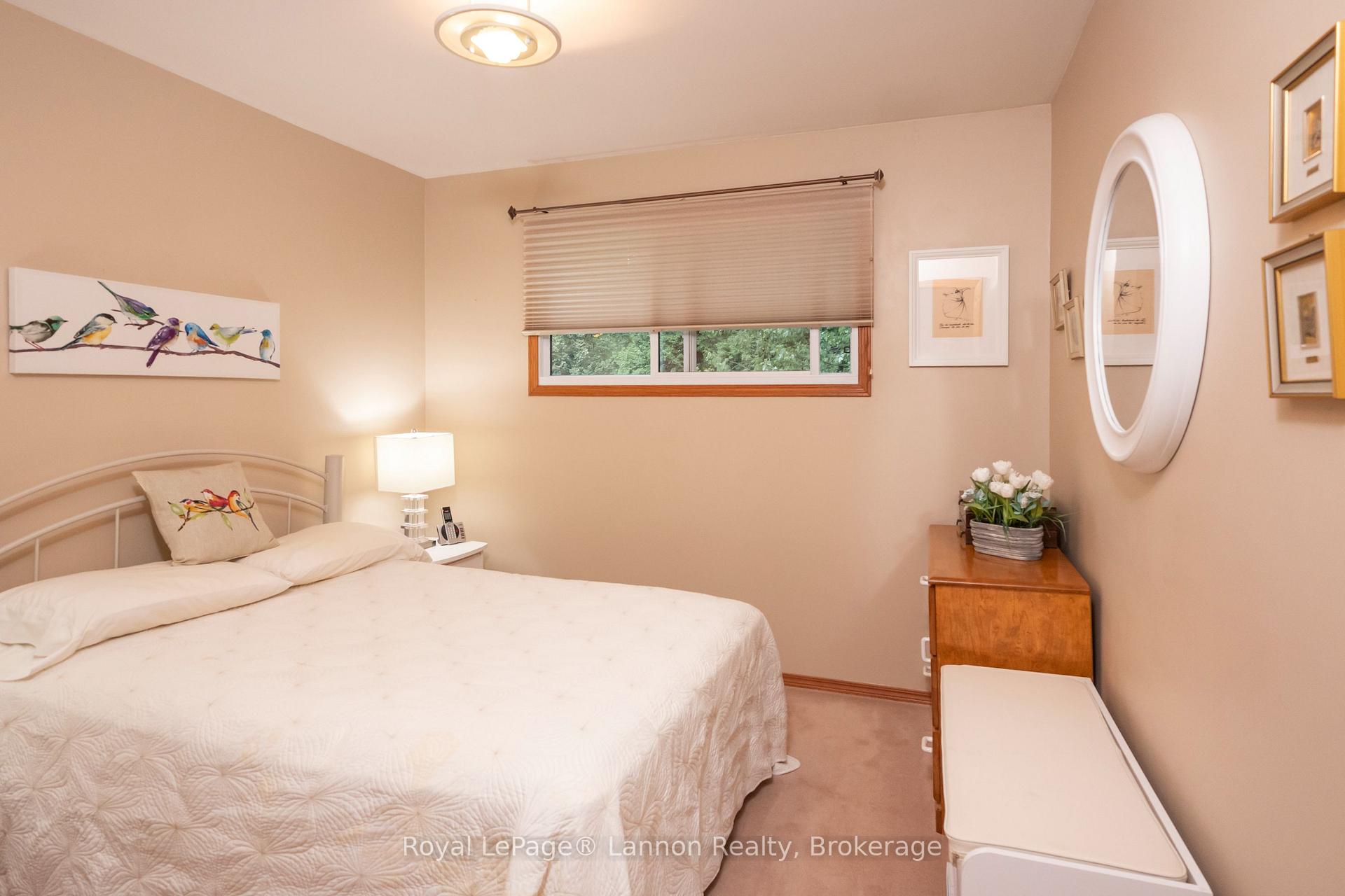 Photo 15 of 404 Riverview Drive, Thunder Bay, Edgewater Park — HOMEH