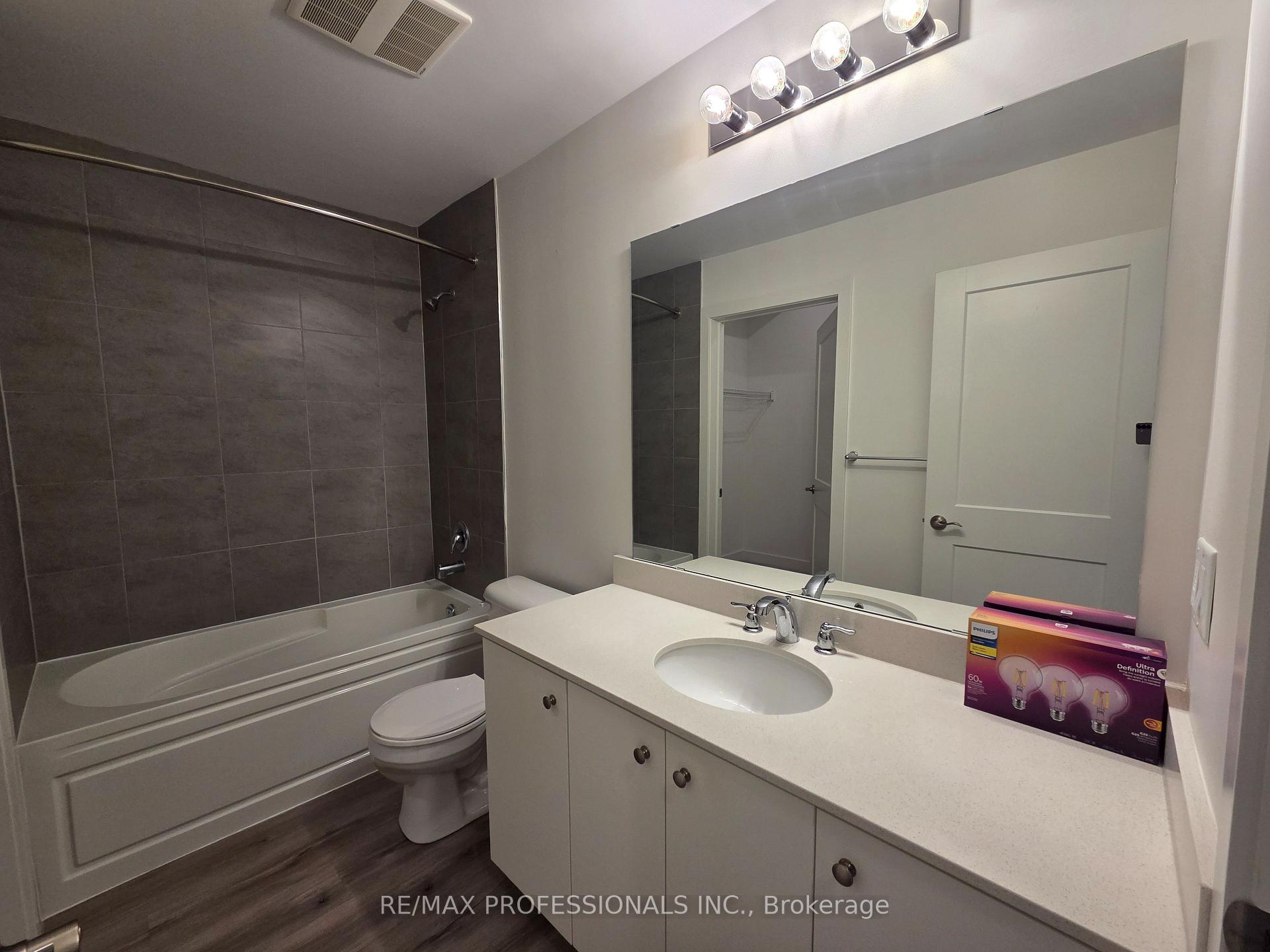 Photo 16 of Unit 132, 110 Fergus Avenue, Kitchener, Stanley Park — HOMEH
