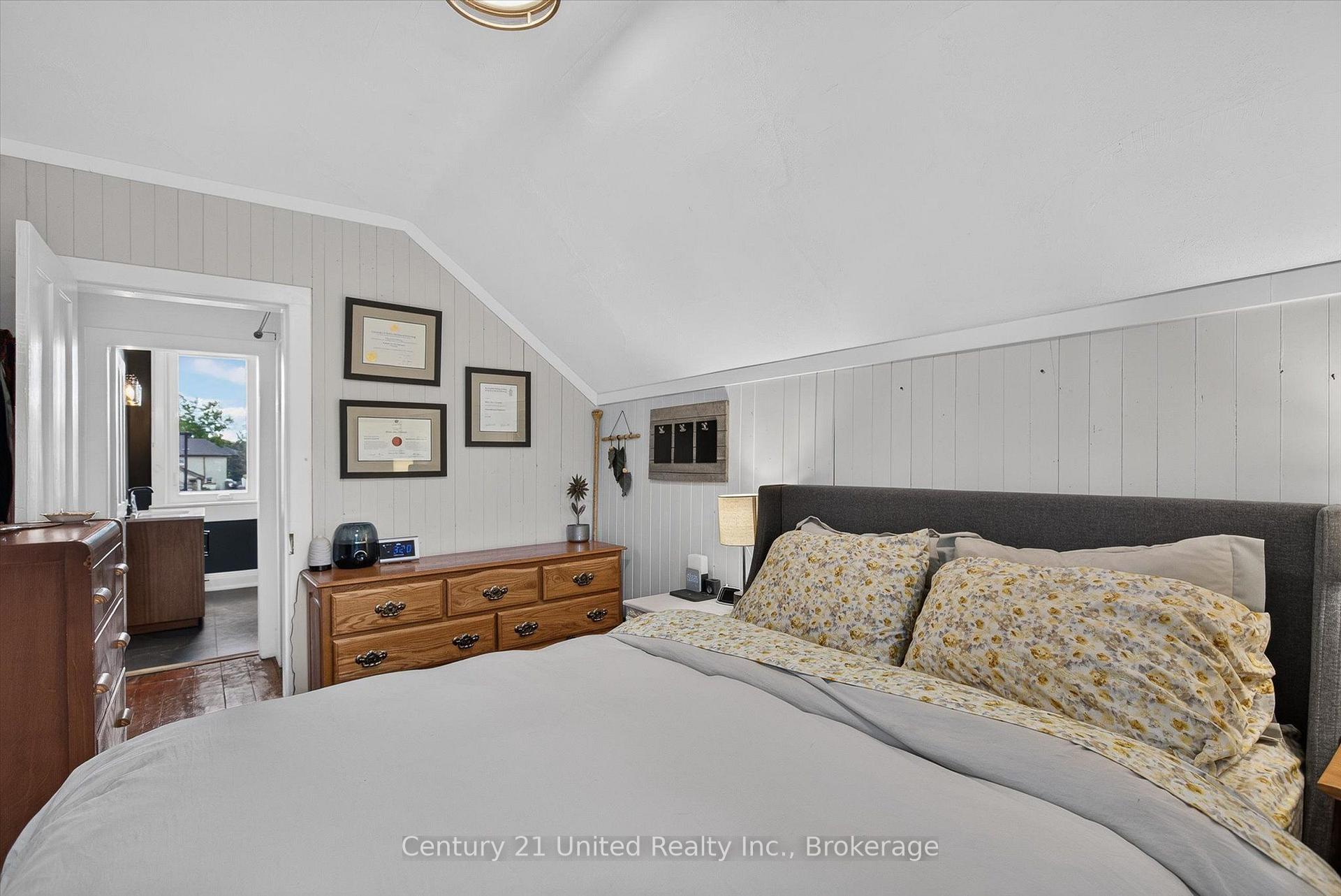 Photo 15 of 9 Crandall Street, Kawartha Lakes, Lindsay — HOMEH