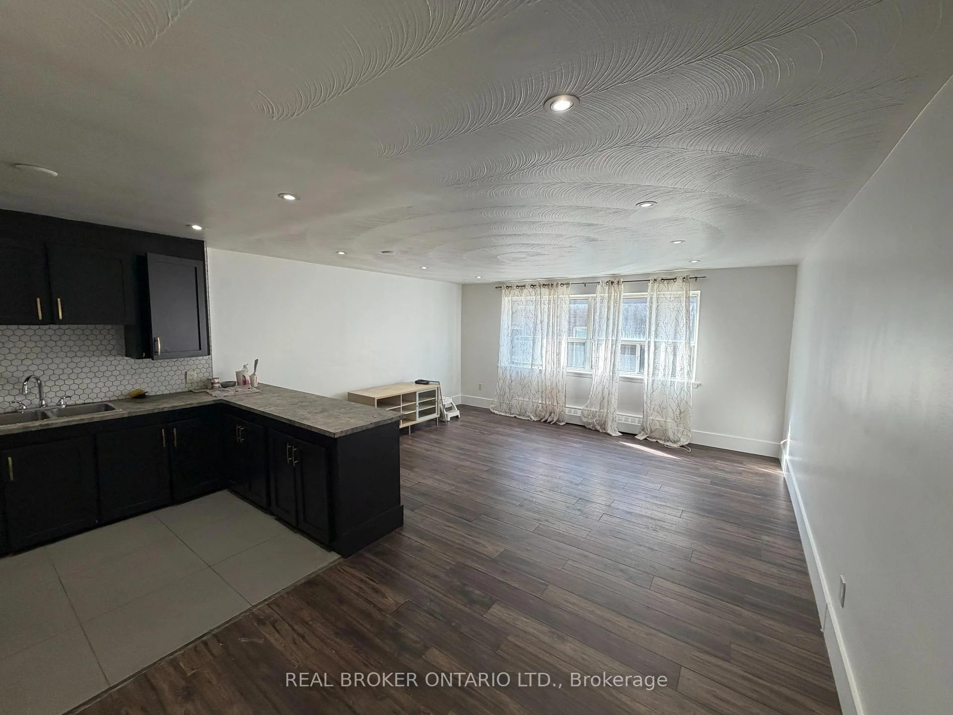 Photo of Unit 105, 50 Benson Avenue