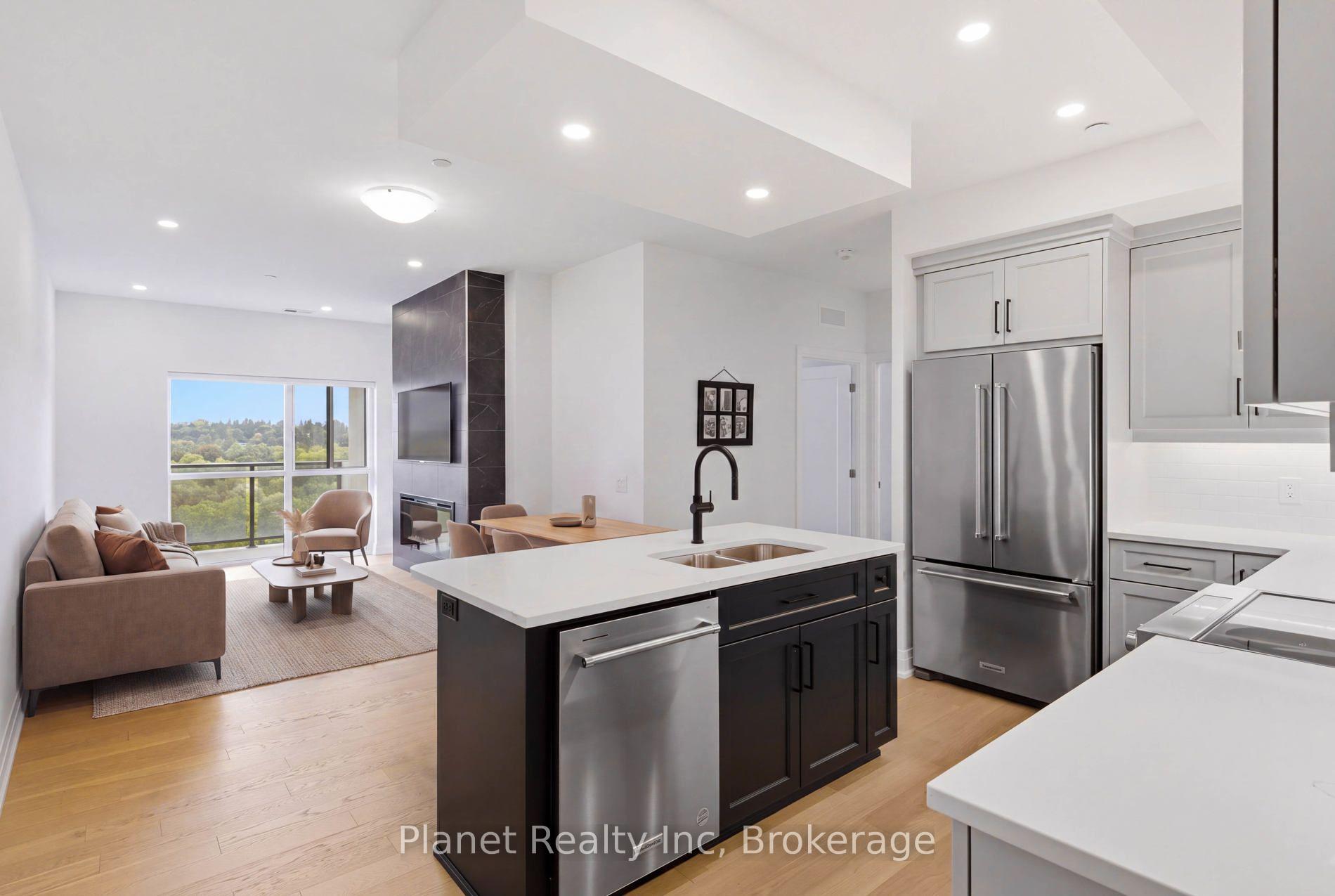 Photo of Unit 1003, 71 Wyndham Street S