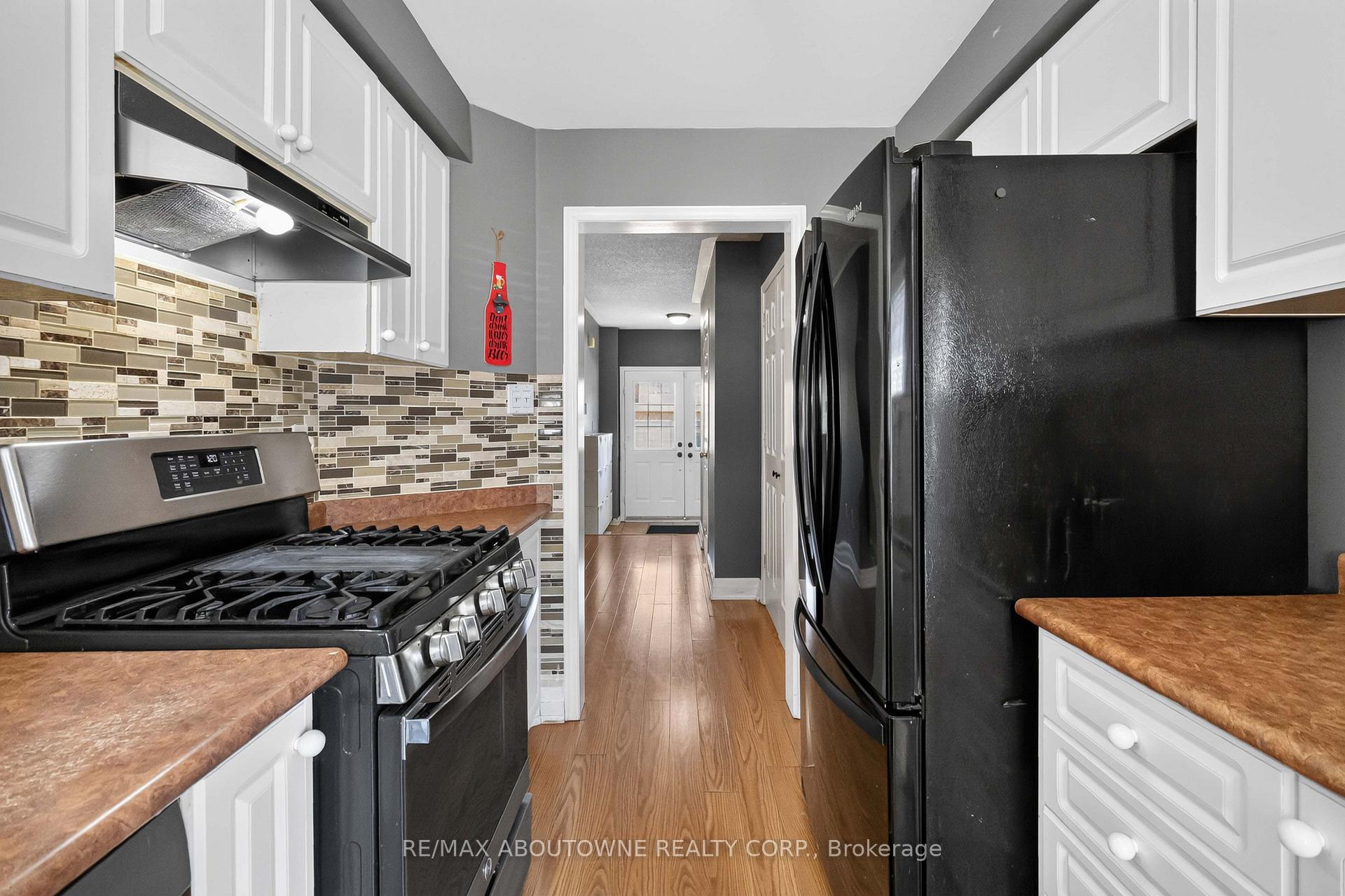 Photo 7 of 5233 Thornburn Drive, Burlington, Uptown — HOMEH