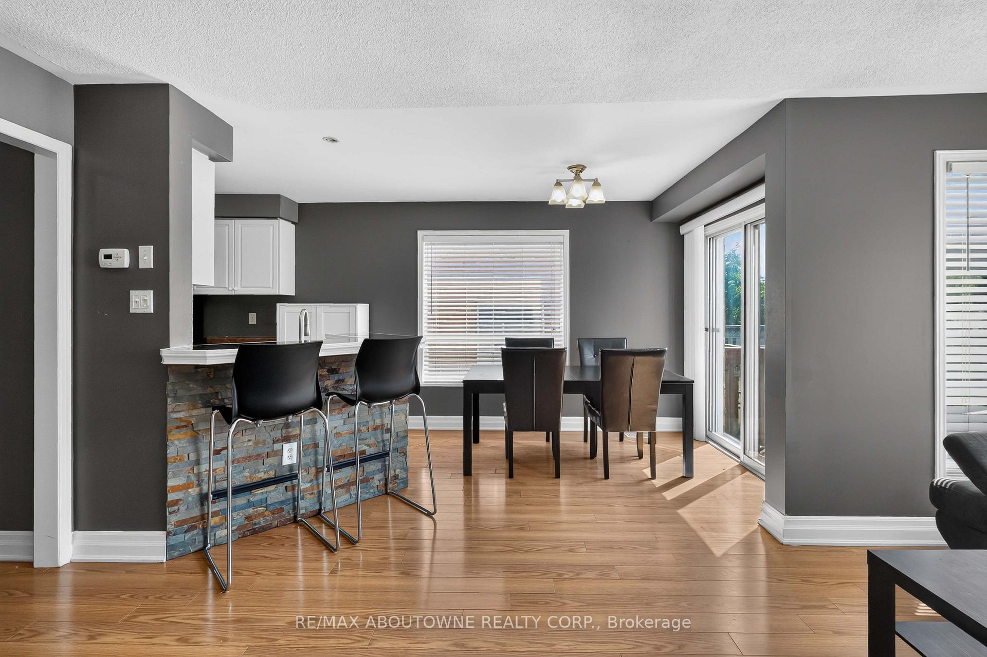 Photo 9 of 5233 Thornburn Drive, Burlington, Uptown — HOMEH