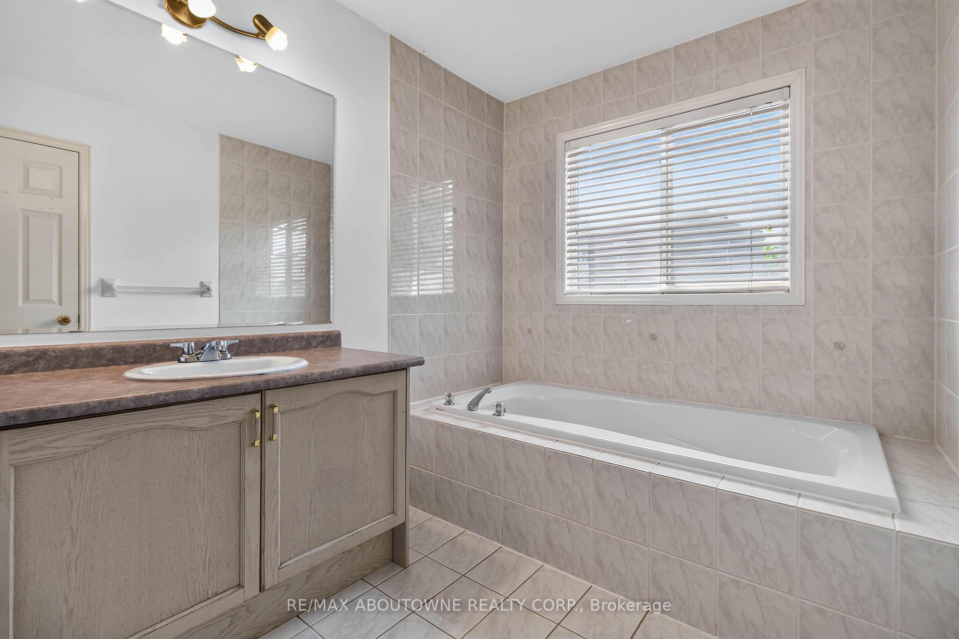 Photo 21 of 5233 Thornburn Drive, Burlington, Uptown — HOMEH
