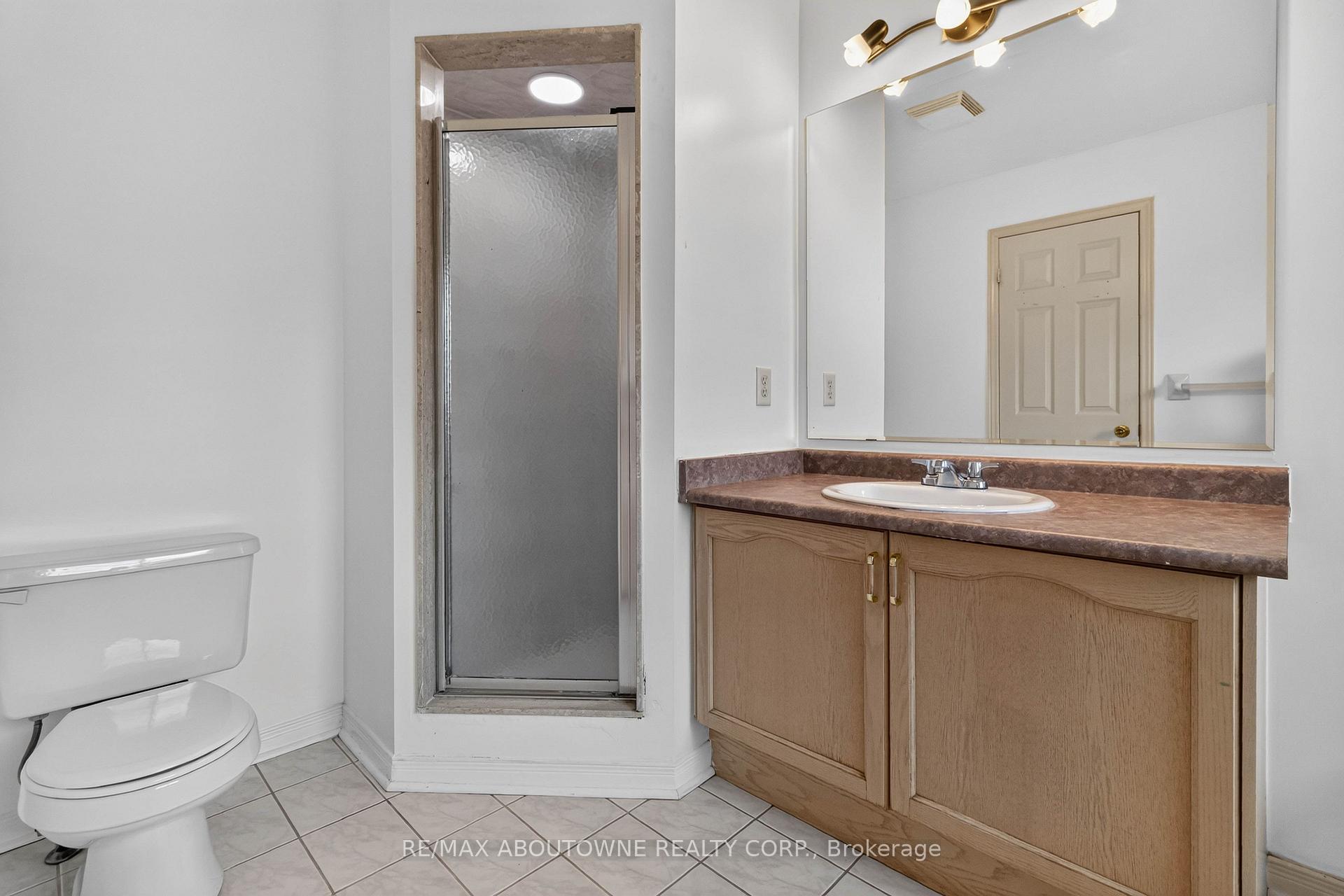 Photo 22 of 5233 Thornburn Drive, Burlington, Uptown — HOMEH