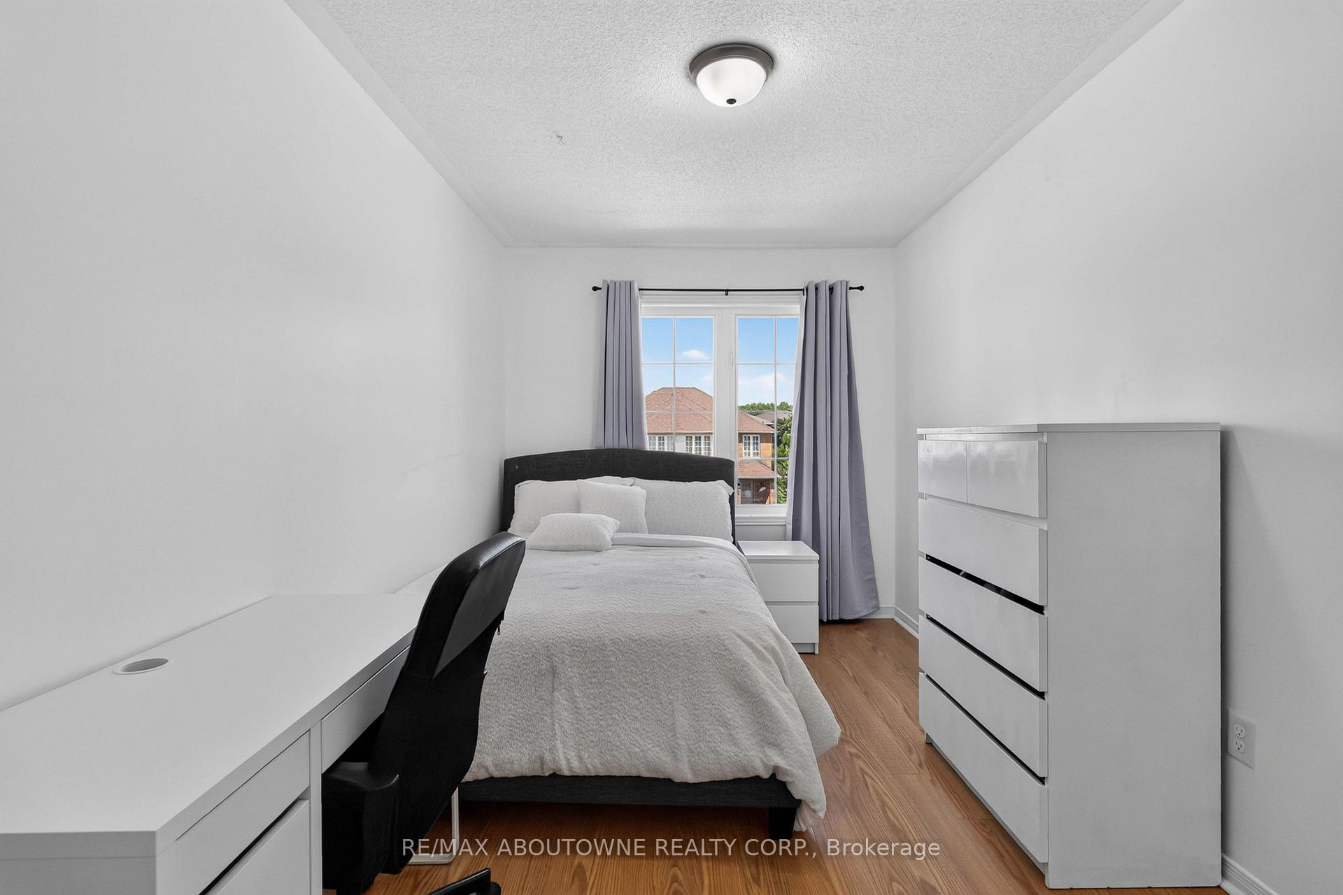 Photo 25 of 5233 Thornburn Drive, Burlington, Uptown — HOMEH