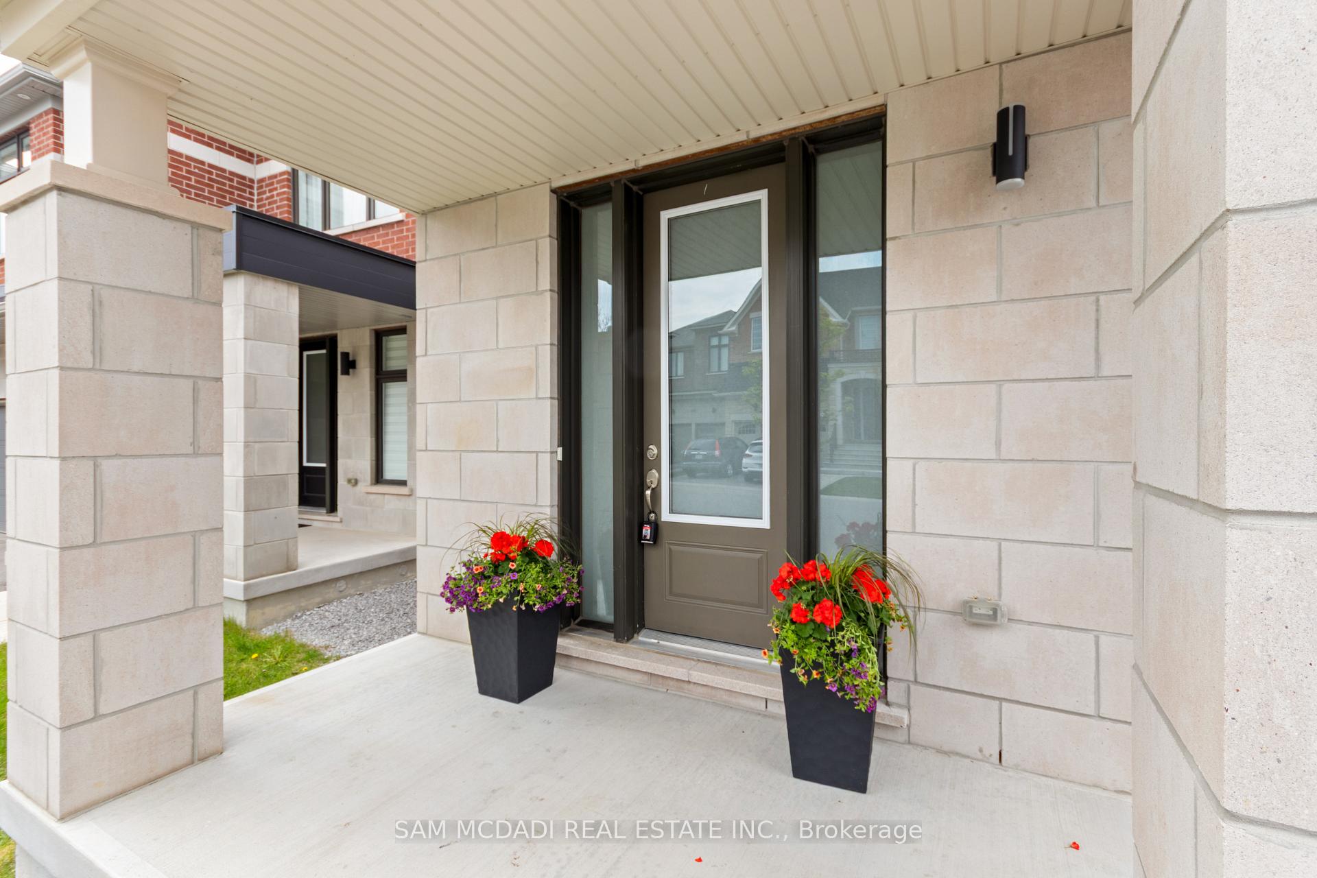 Photo 4 of 99 Black Walnut Court, Aurora, Aurora Estates — HOMEH