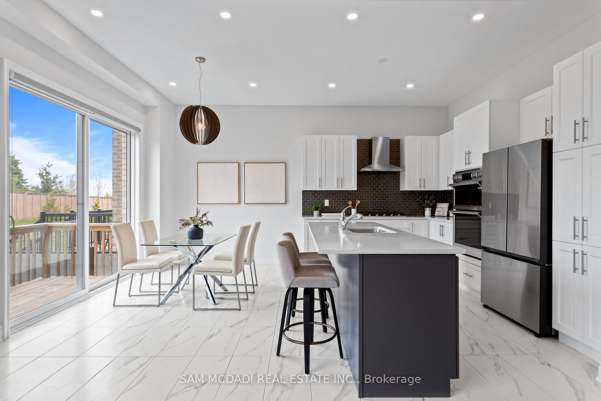 Photo 13 of 99 Black Walnut Court, Aurora, Aurora Estates — HOMEH