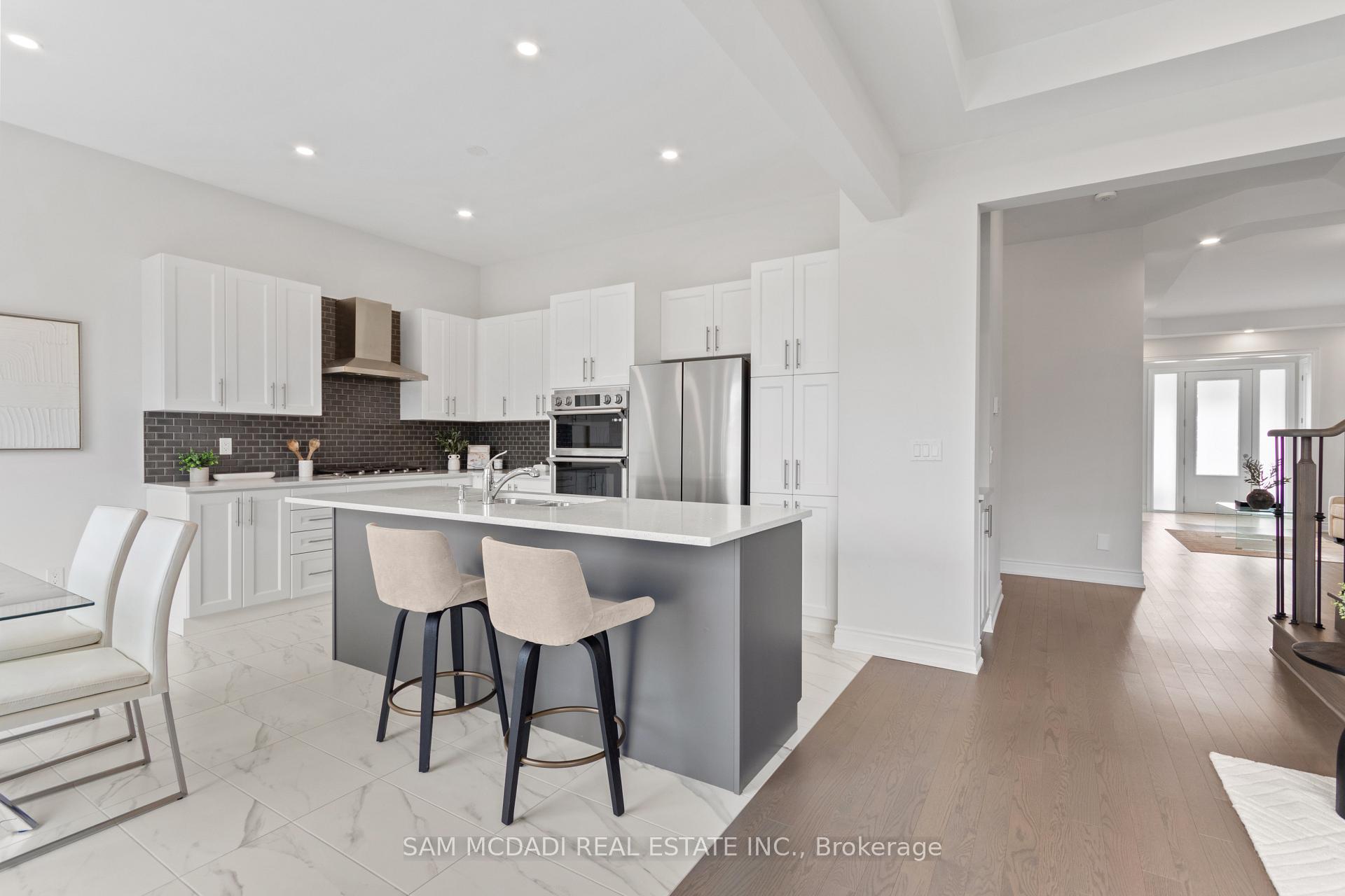 Photo 14 of 99 Black Walnut Court, Aurora, Aurora Estates — HOMEH