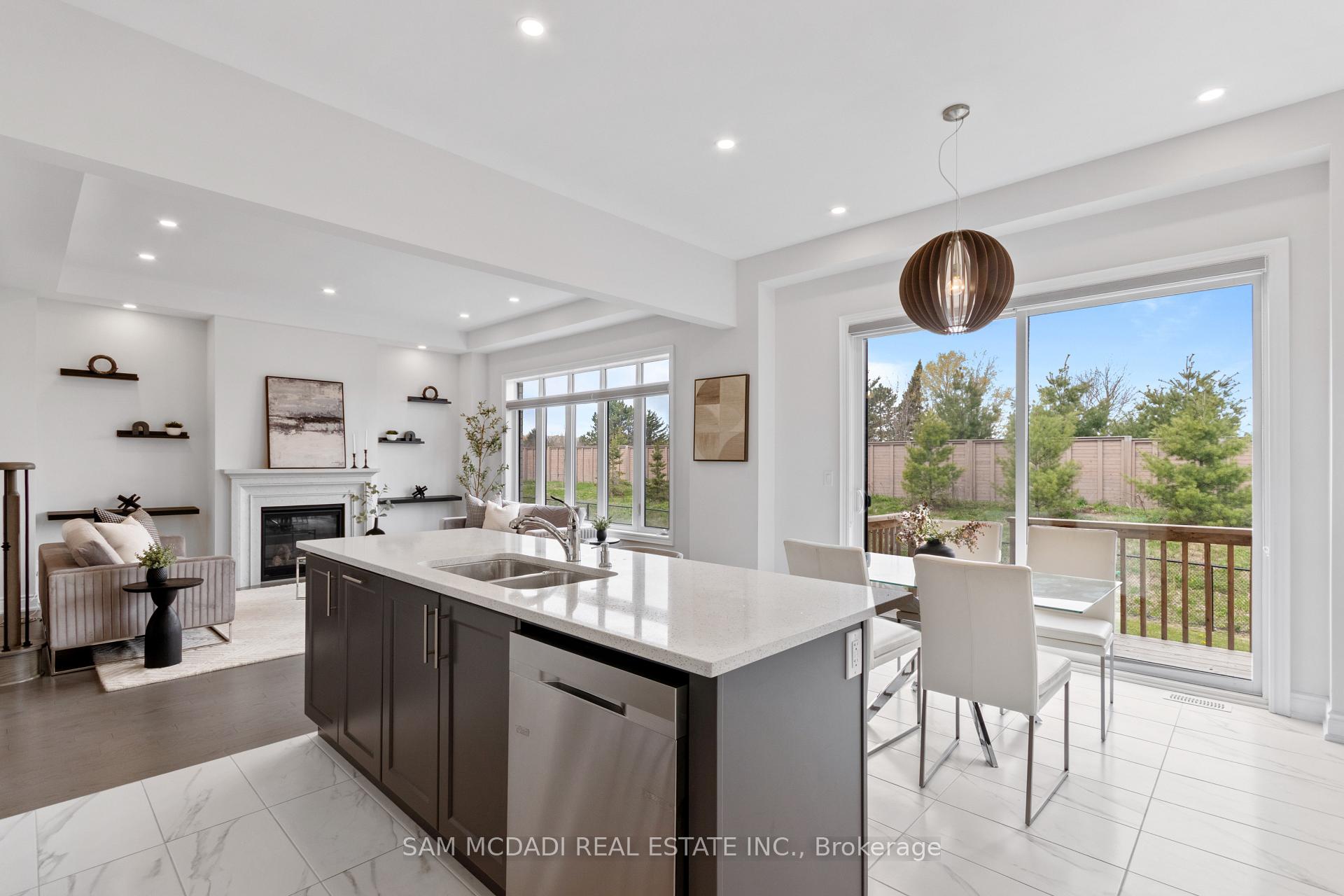 Photo 17 of 99 Black Walnut Court, Aurora, Aurora Estates — HOMEH