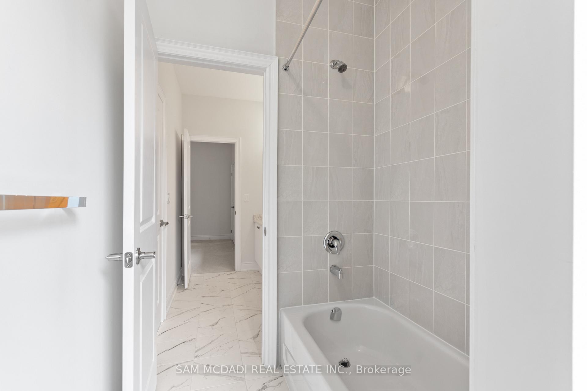 Photo 33 of 99 Black Walnut Court, Aurora, Aurora Estates — HOMEH