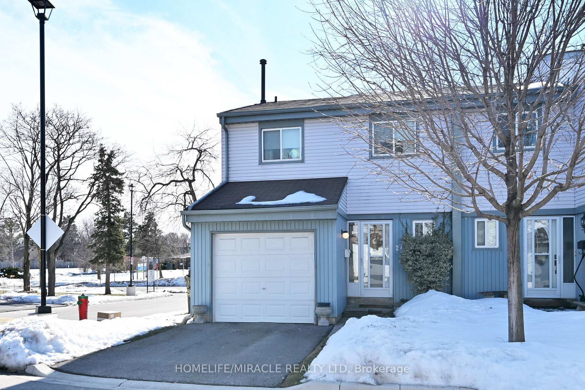 Photo 1 of Unit 27, 121 Falconer Drive, Mississauga, Streetsville — HOMEH