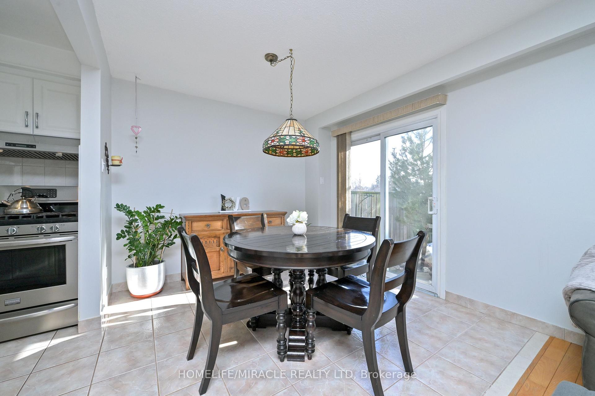 Photo 7 of Unit 27, 121 Falconer Drive, Mississauga, Streetsville — HOMEH