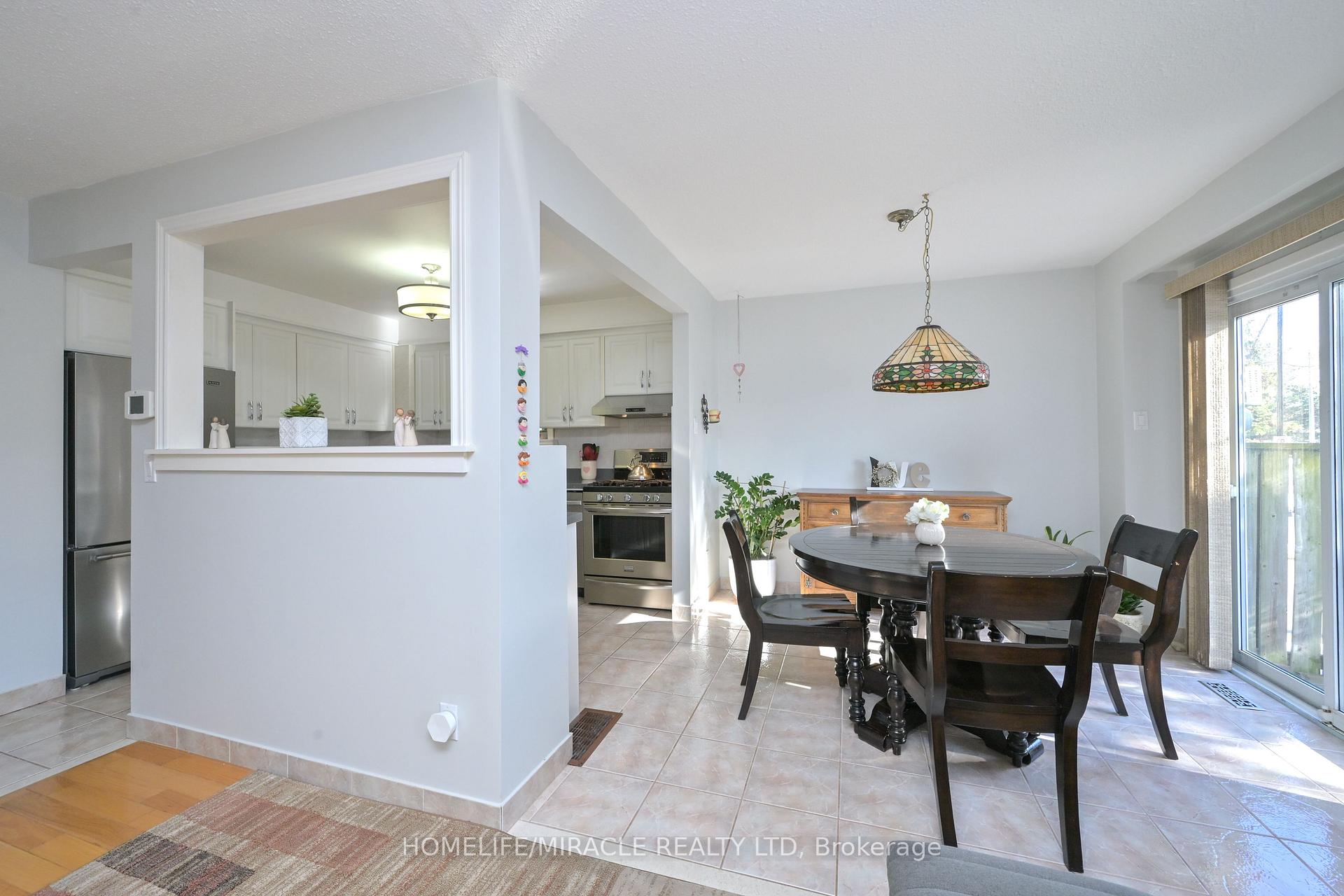 Photo 11 of Unit 27, 121 Falconer Drive, Mississauga, Streetsville — HOMEH