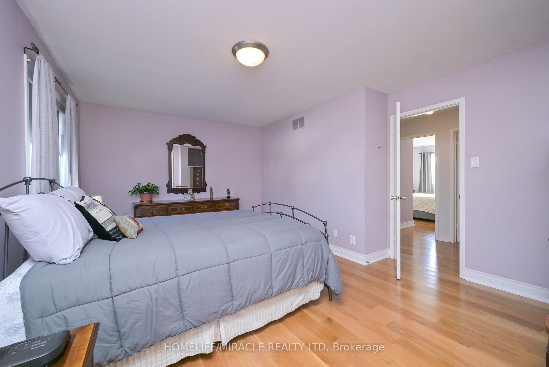 Photo 15 of Unit 27, 121 Falconer Drive, Mississauga, Streetsville — HOMEH