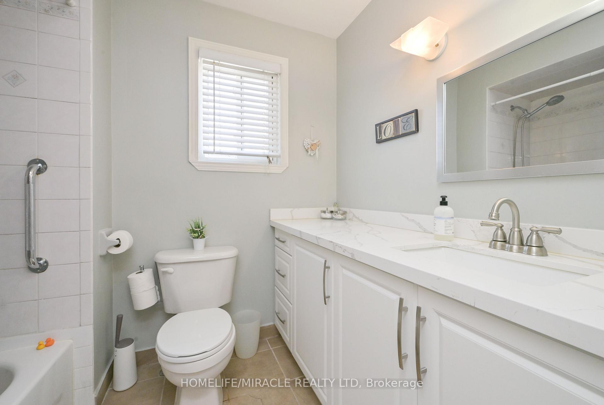 Photo 17 of Unit 27, 121 Falconer Drive, Mississauga, Streetsville — HOMEH
