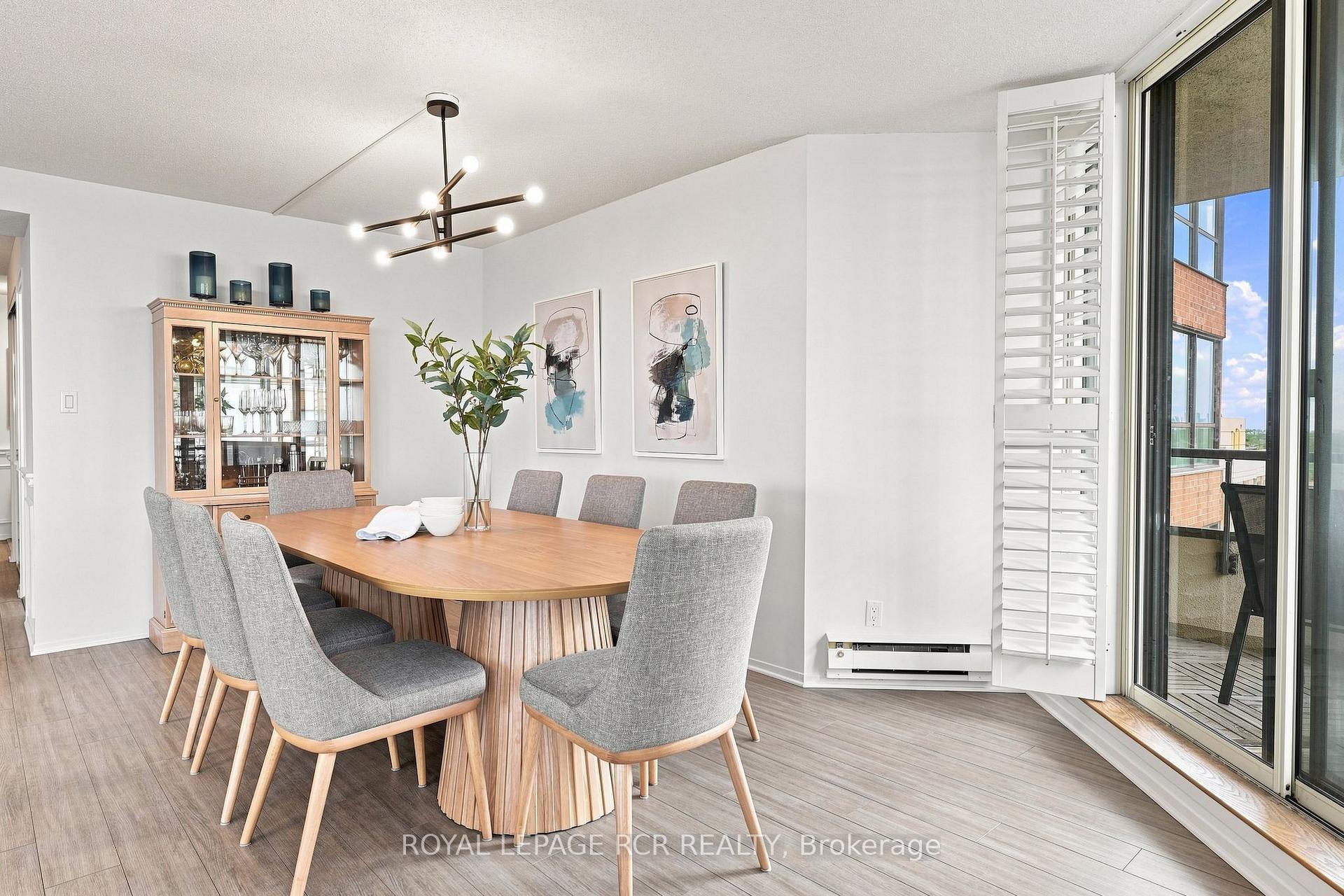 Photo 4 of Unit 1016, 268 Ridley Boulevard, Toronto, Bedford Park-Nortown — HOMEH