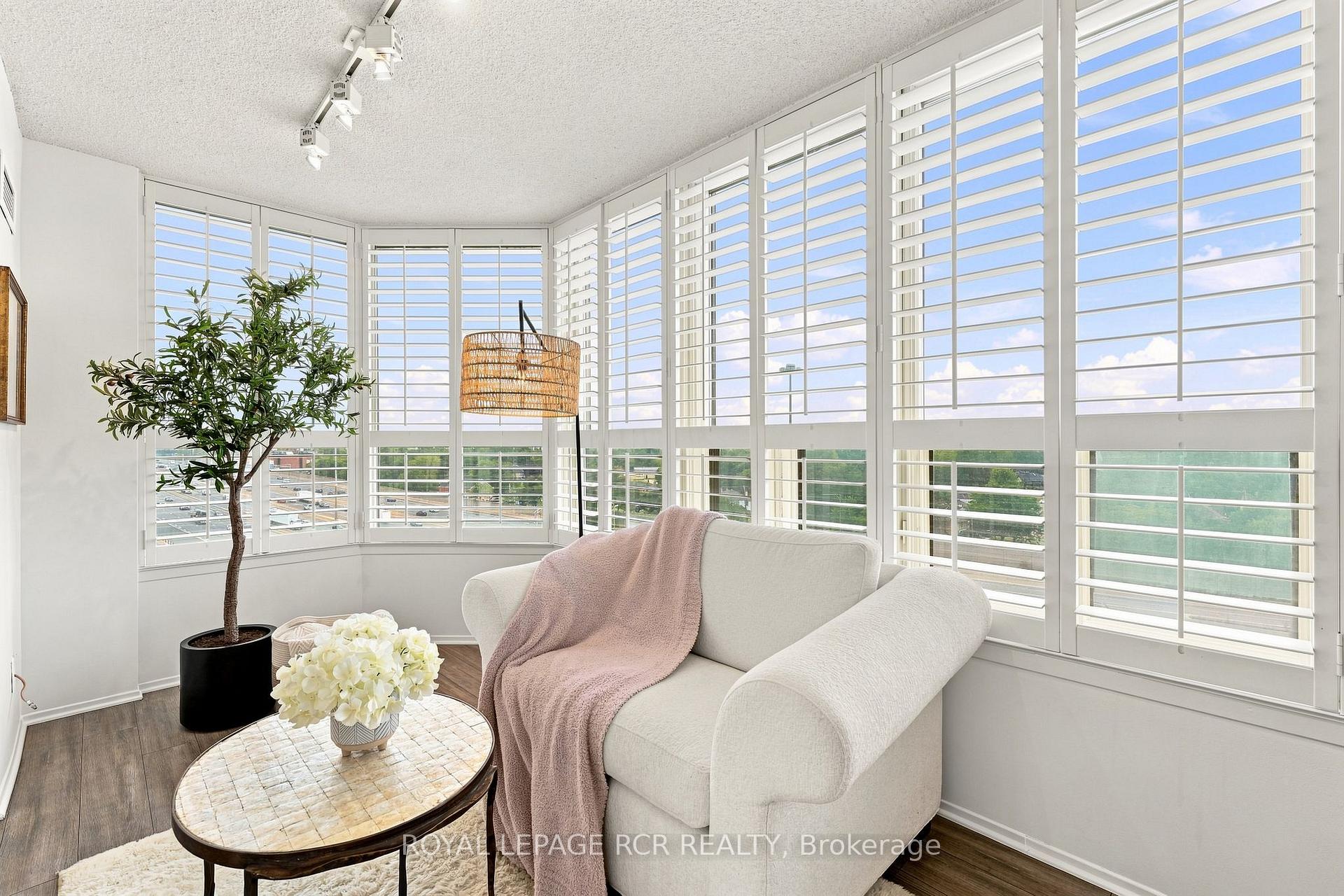 Photo 9 of Unit 1016, 268 Ridley Boulevard, Toronto, Bedford Park-Nortown — HOMEH