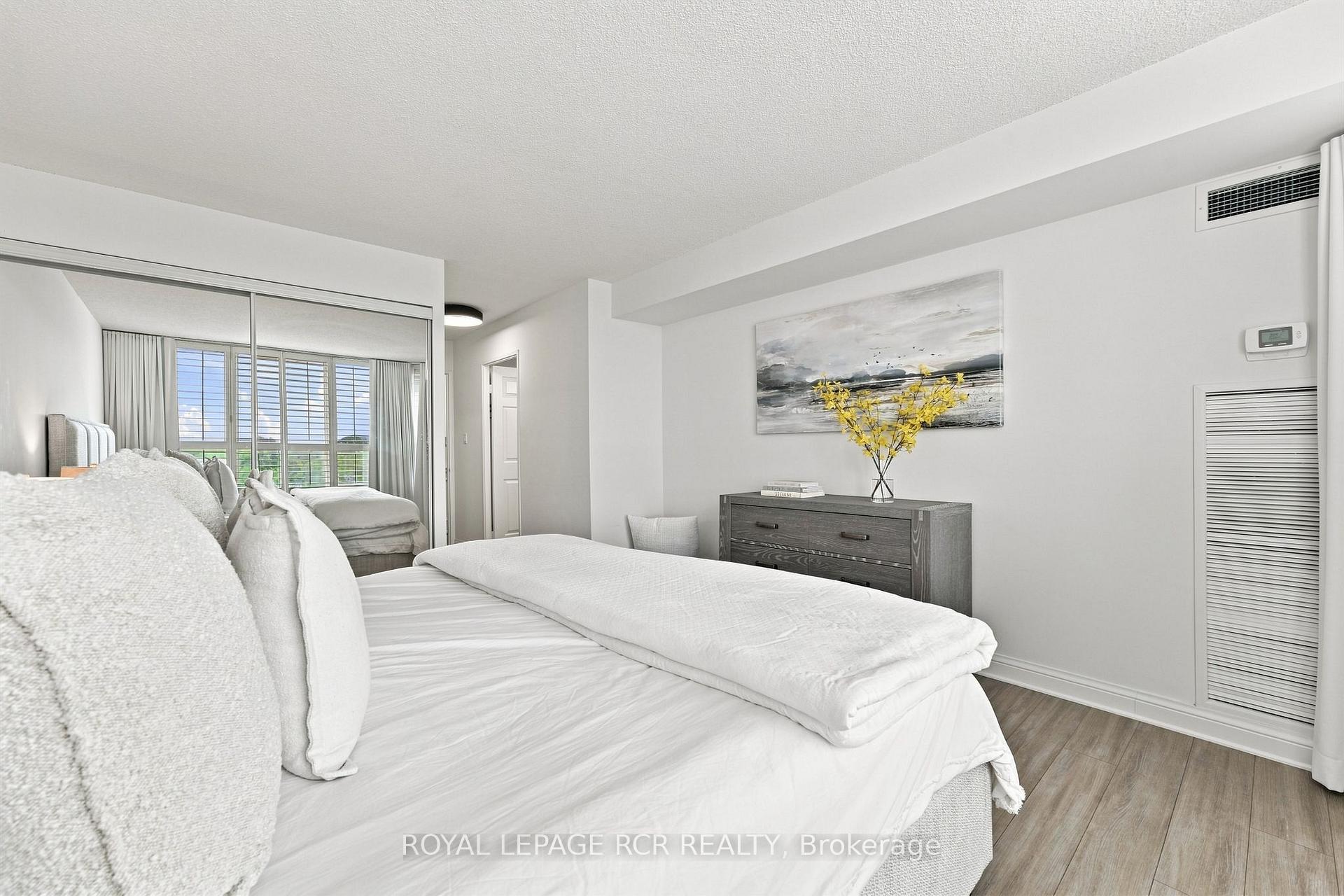 Photo 18 of Unit 1016, 268 Ridley Boulevard, Toronto, Bedford Park-Nortown — HOMEH