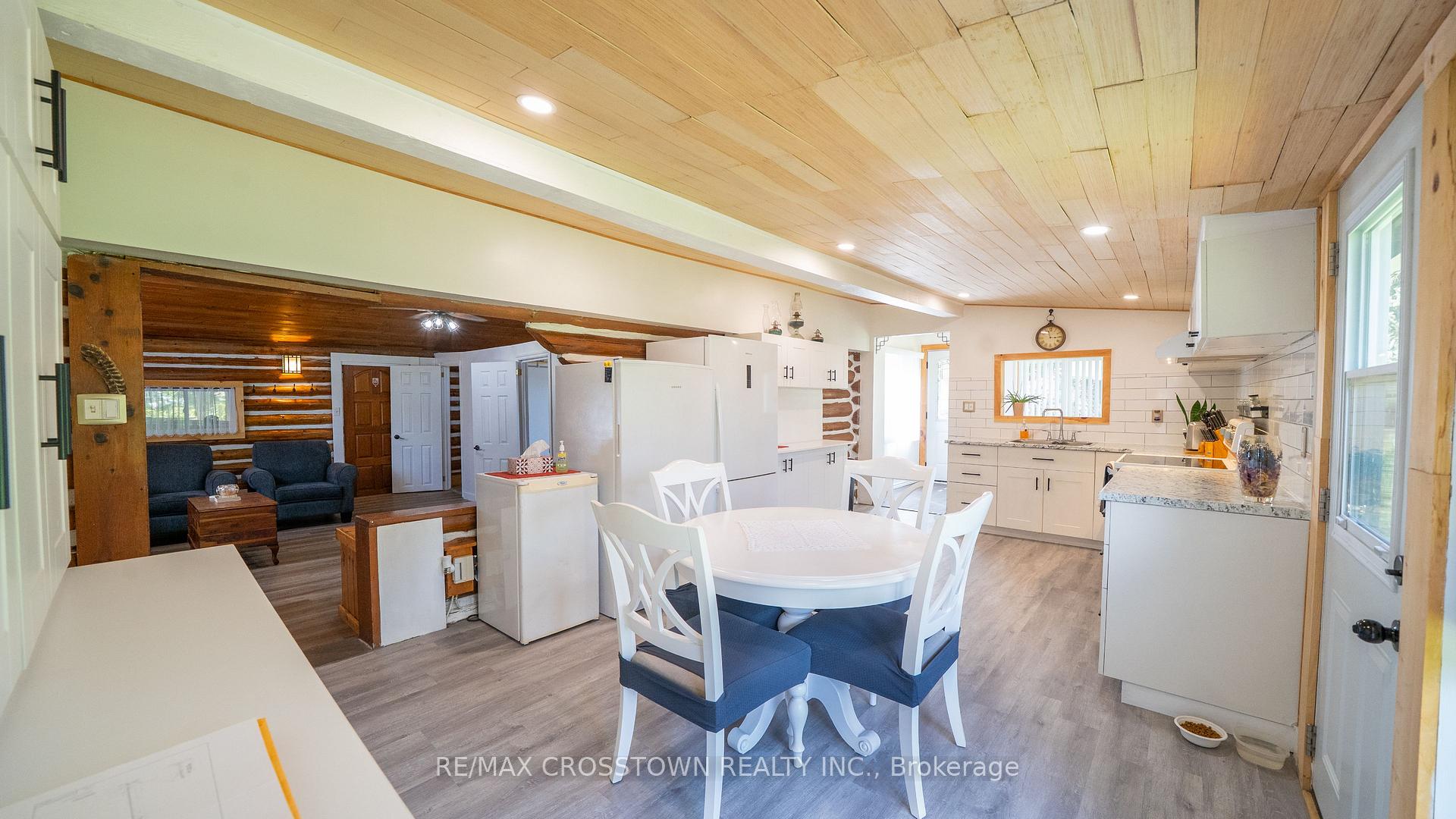 Photo 6 of 1161 Uffington Road, Bracebridge, Draper — HOMEH