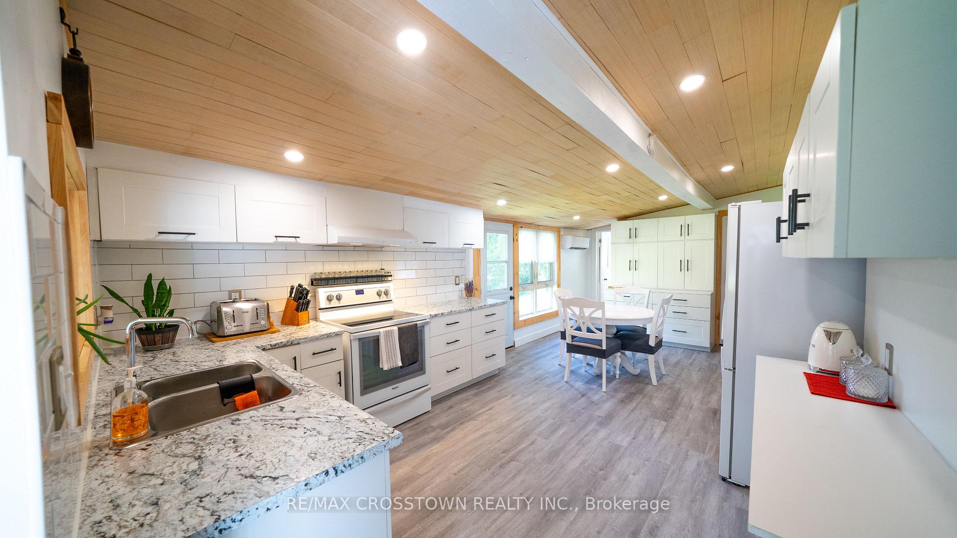 Photo 8 of 1161 Uffington Road, Bracebridge, Draper — HOMEH