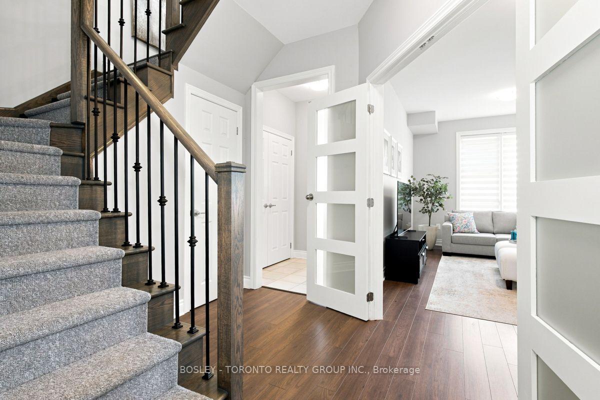 Photo 4 of 581 Marc Santi Boulevard, Vaughan, Patterson — HOMEH