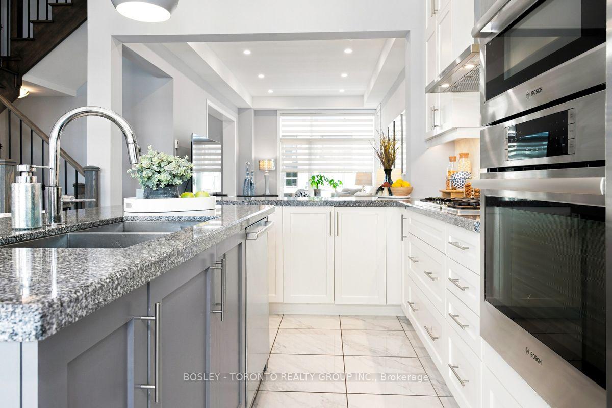 Photo 12 of 581 Marc Santi Boulevard, Vaughan, Patterson — HOMEH