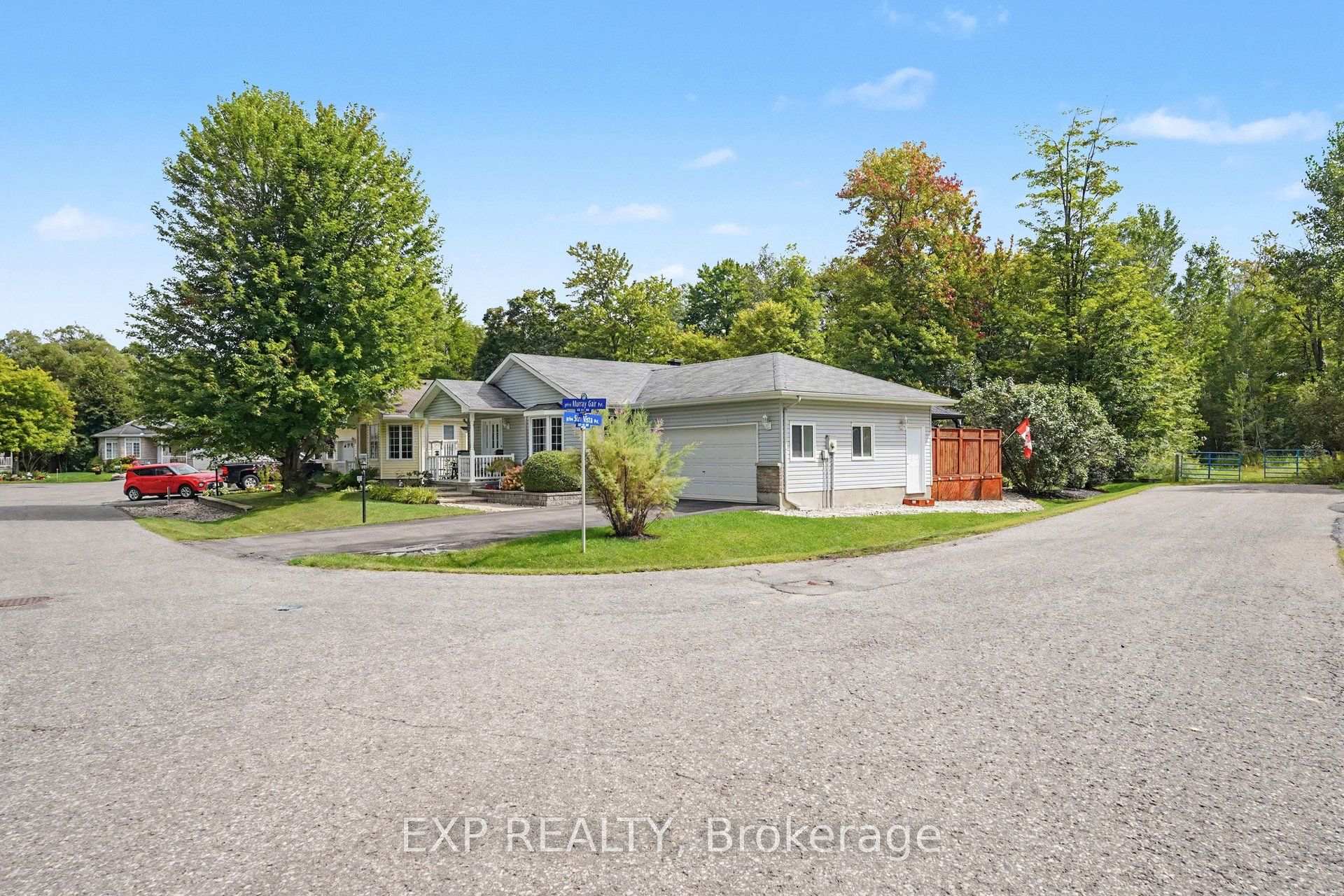 Photo 4 of 1000 Murray Gair Private, Ottawa, Greely — HOMEH