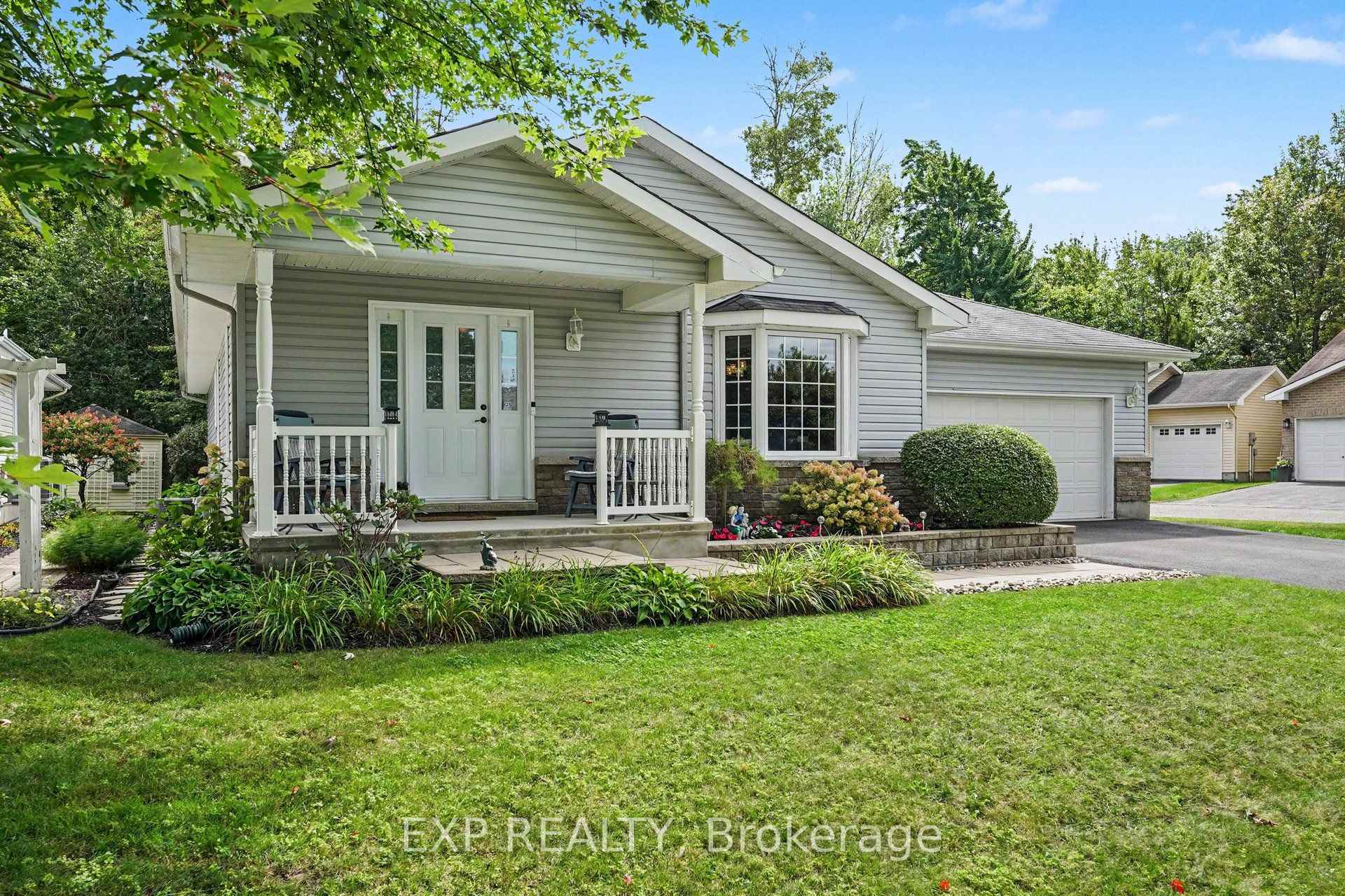 Photo 5 of 1000 Murray Gair Private, Ottawa, Greely — HOMEH