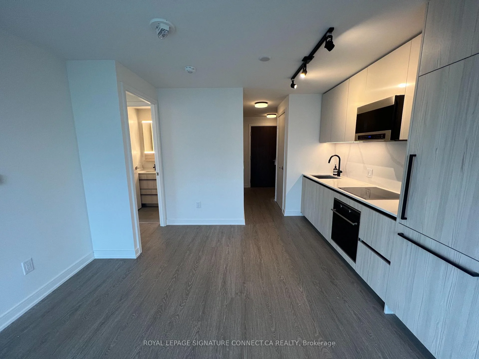 Photo 14 of Unit 805, 425 Front Street E, Toronto, Waterfront Communities — HOMEH