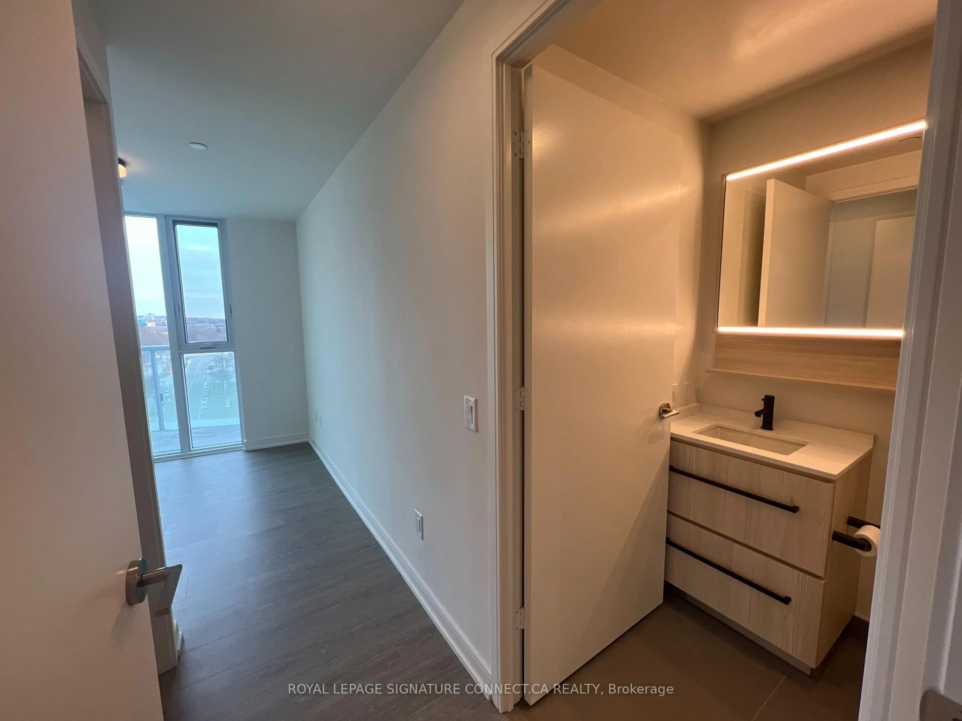 Photo 20 of Unit 805, 425 Front Street E, Toronto, Waterfront Communities — HOMEH