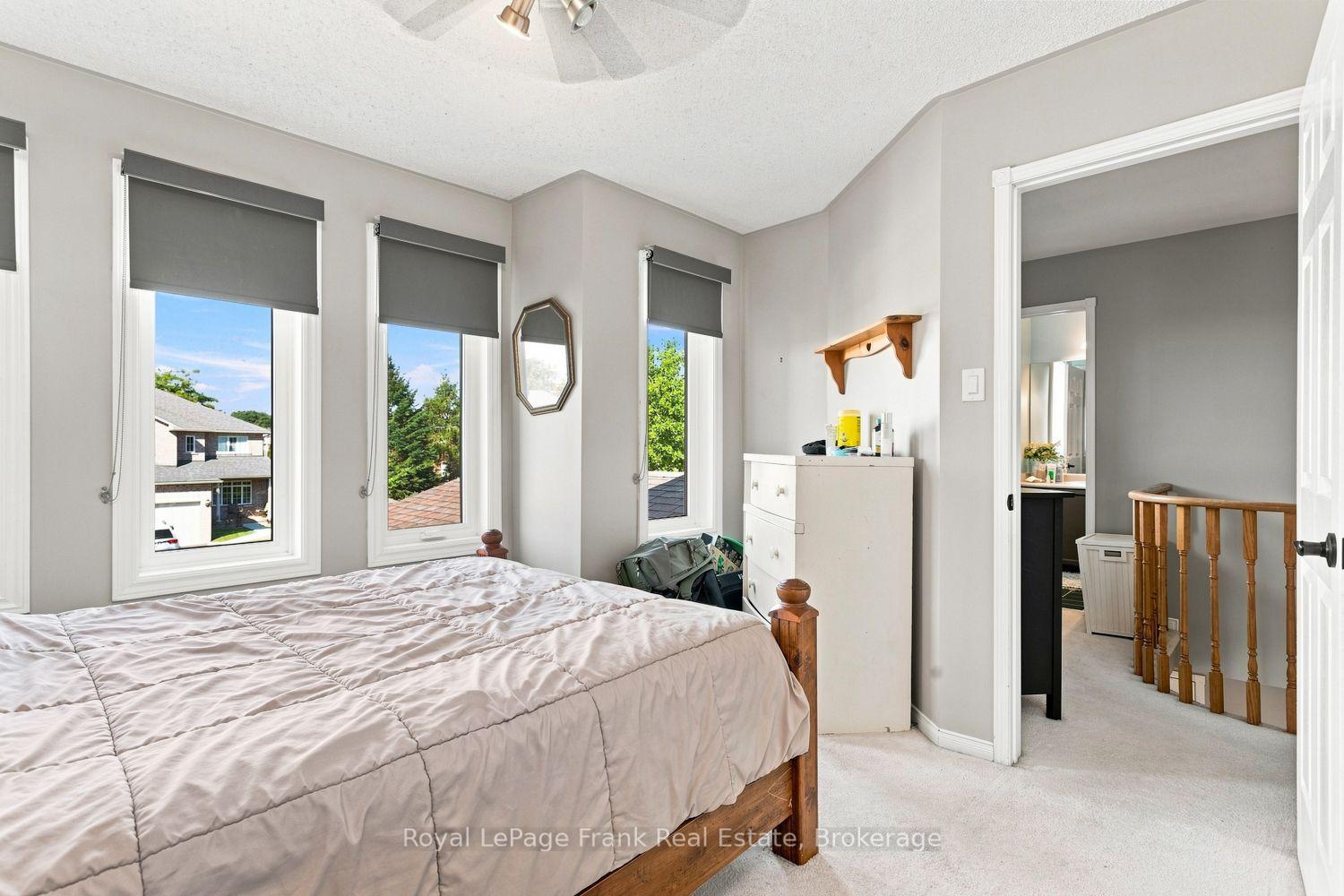 Photo 27 of 39 Mcivor Street, Whitby, Rolling Acres — HOMEH