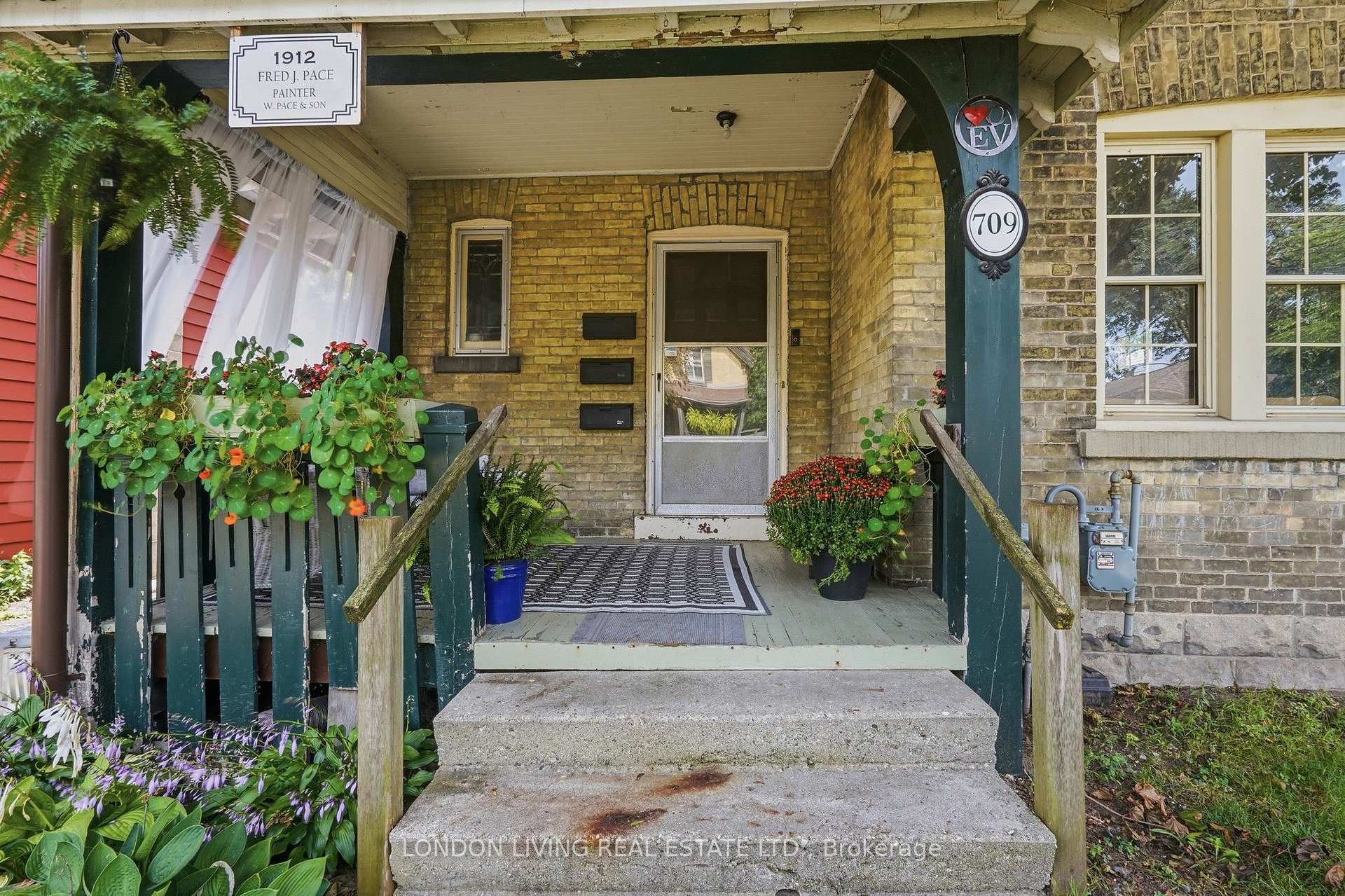 Photo 6 of 709 Princess Avenue, London, East G — HOMEH