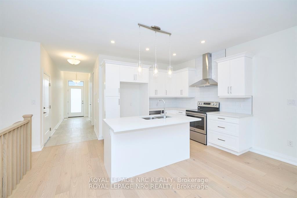 Photo 5 of Unit 32, 9150 Willoughby Drive, Niagara Falls, Chippawa — HOMEH