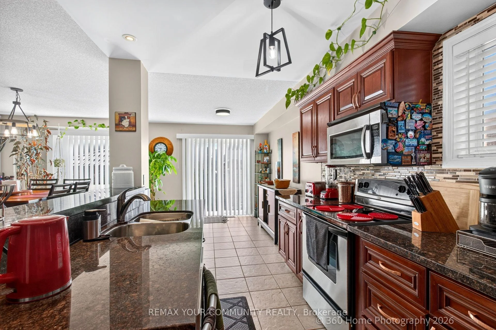 Photo 6 of 1614 Avonmore Square, Pickering, Town Centre — HOMEH