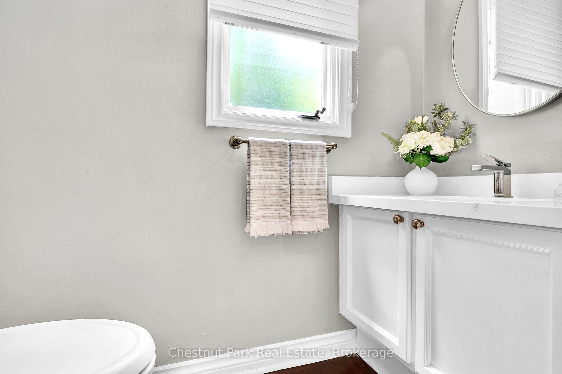 Photo 16 of 2052 Chippewa Trail, Mississauga, Sheridan — HOMEH